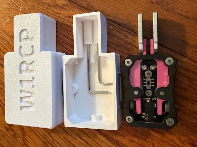 Modern Morse Nameless key case with tool holders