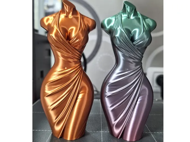 Woman torso D for vase mode
