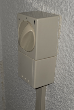 Shelly mounting box for rotary knob