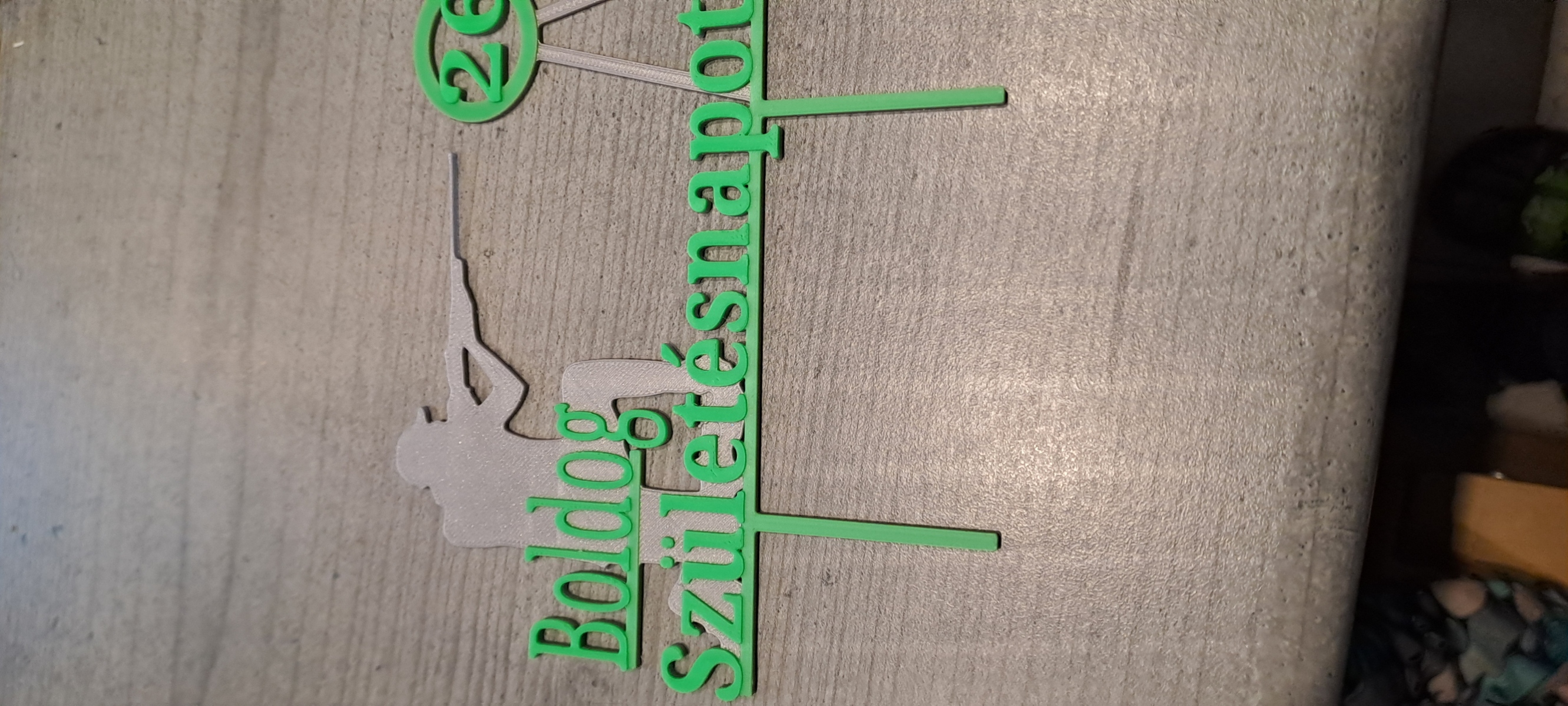 Hunter 26 cake topper — thumbnail 2