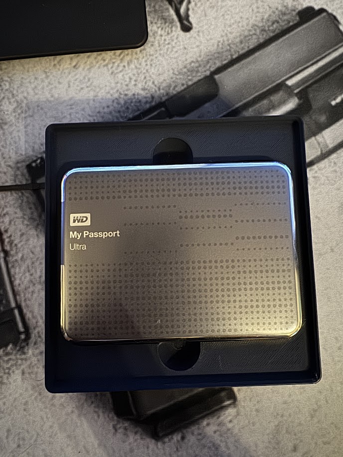 WD My Passport Ultra Gridfinity (with cable space)