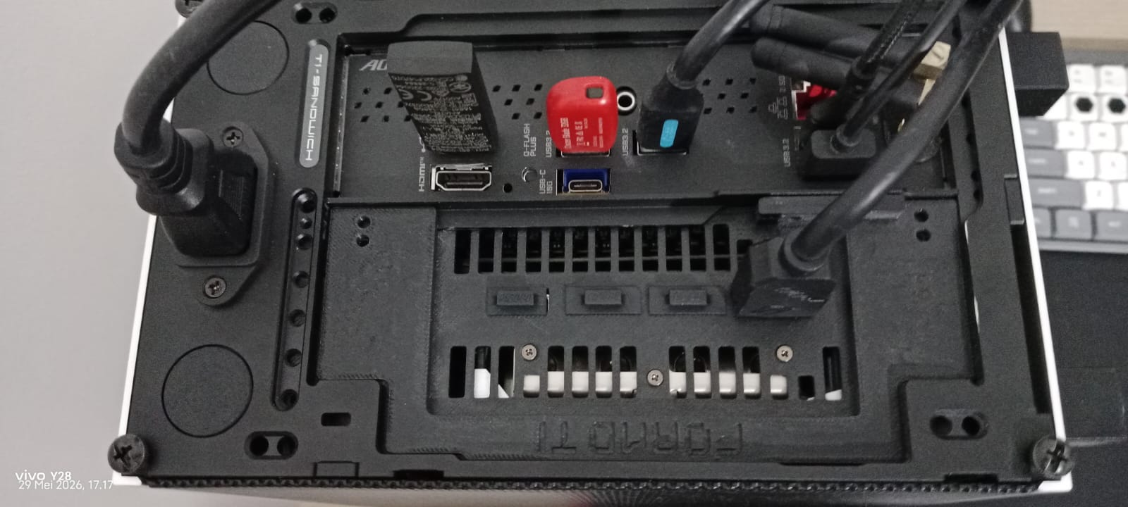 FormD T1 GPU Travel Kit + Anti-Sag for MSI RTX 5070 Ti/5080 Ventus 3X