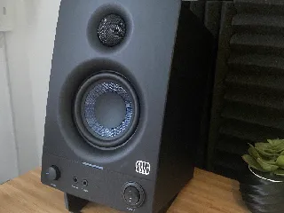 Presonus Eris 3.5 V2 speaker stand Vertical/Horizontal by lartodor
