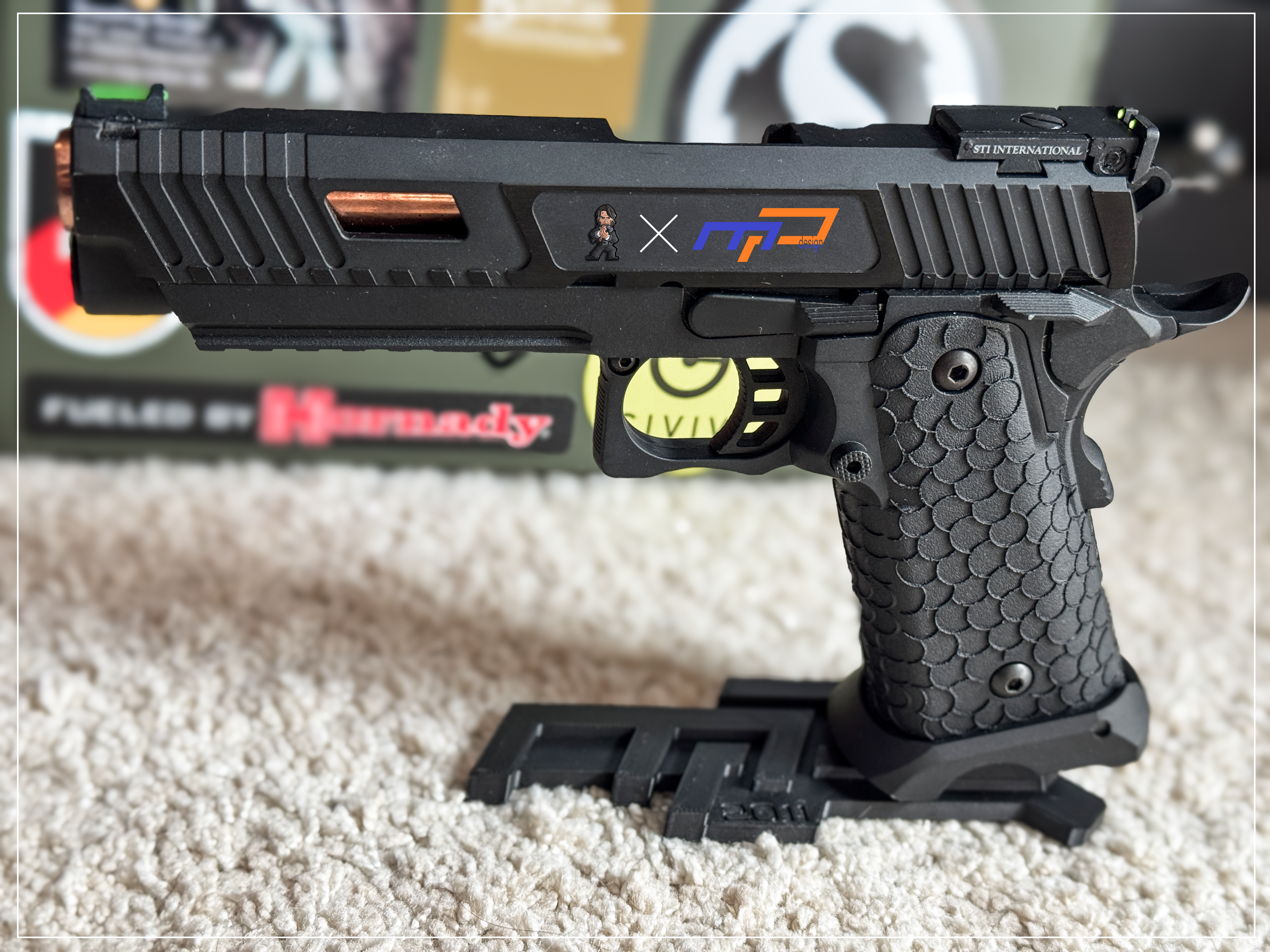 Airsoft 2011 gun stand