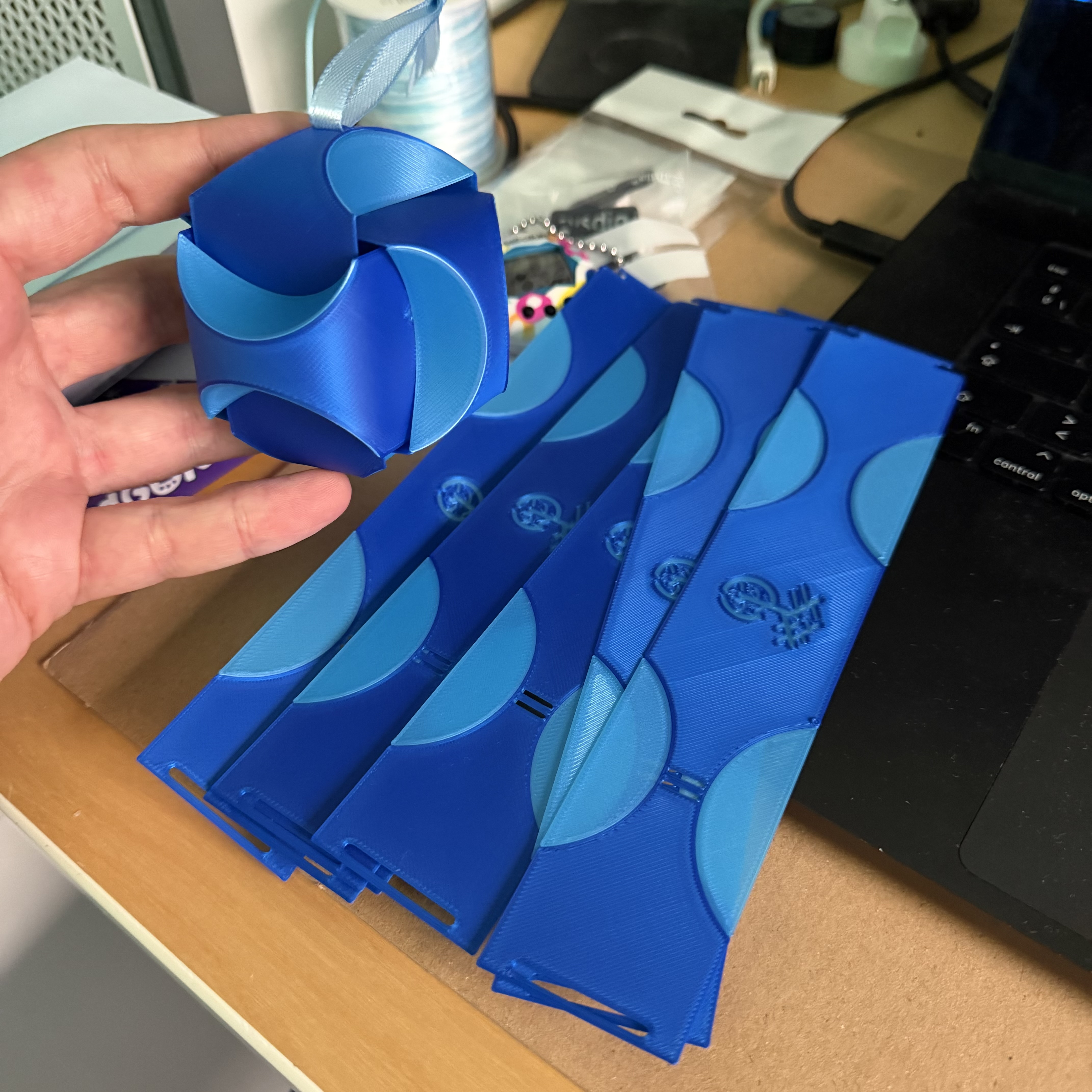 Miniatura 2 do modelo 3D Foldable Christmas Tree Ball