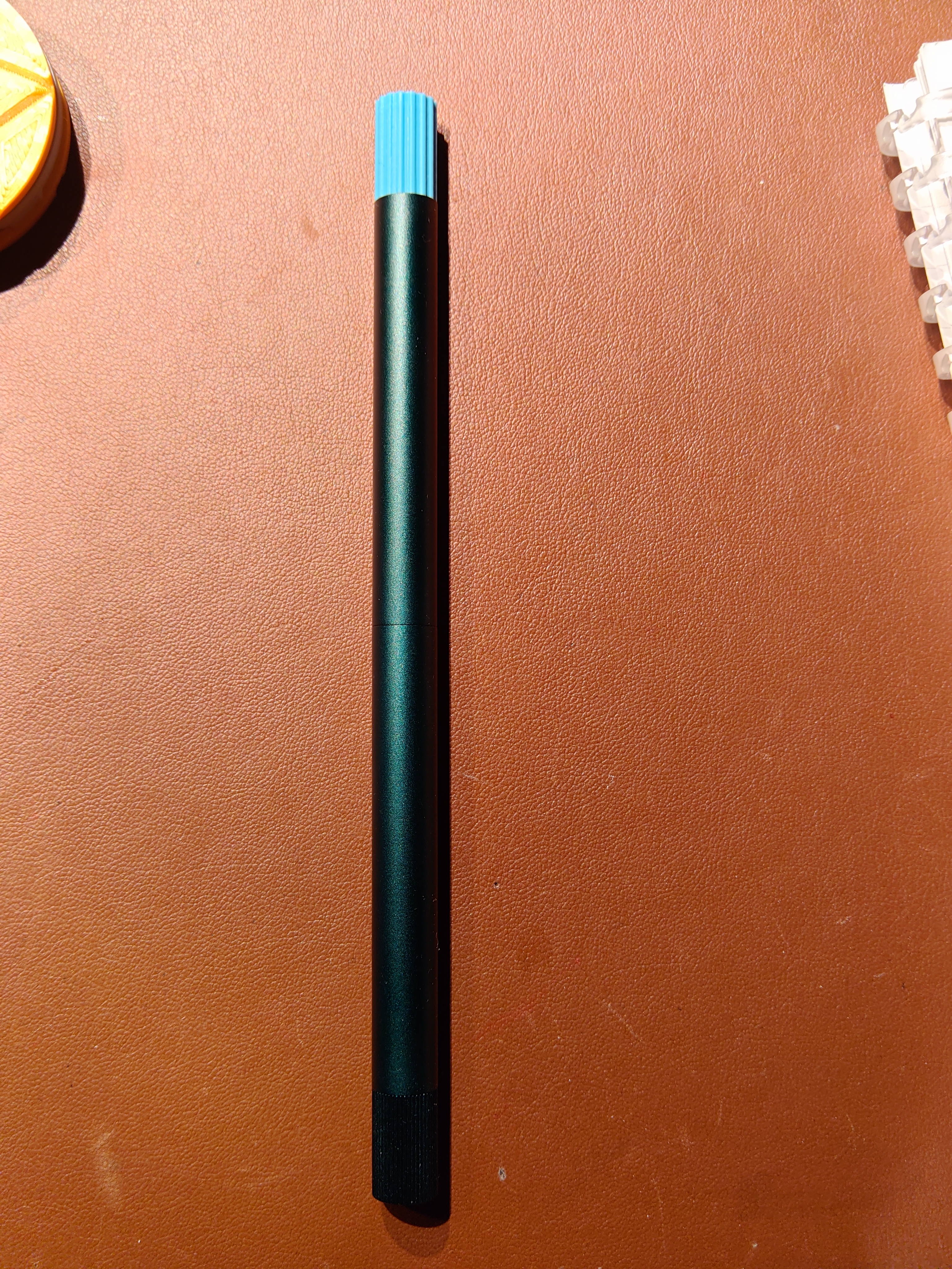 Tom Studio Lumos Finliner pen cap