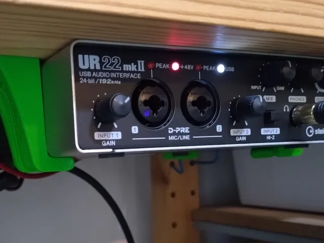 steinberg UR22mkII USB AUdio Device under the shelf mount