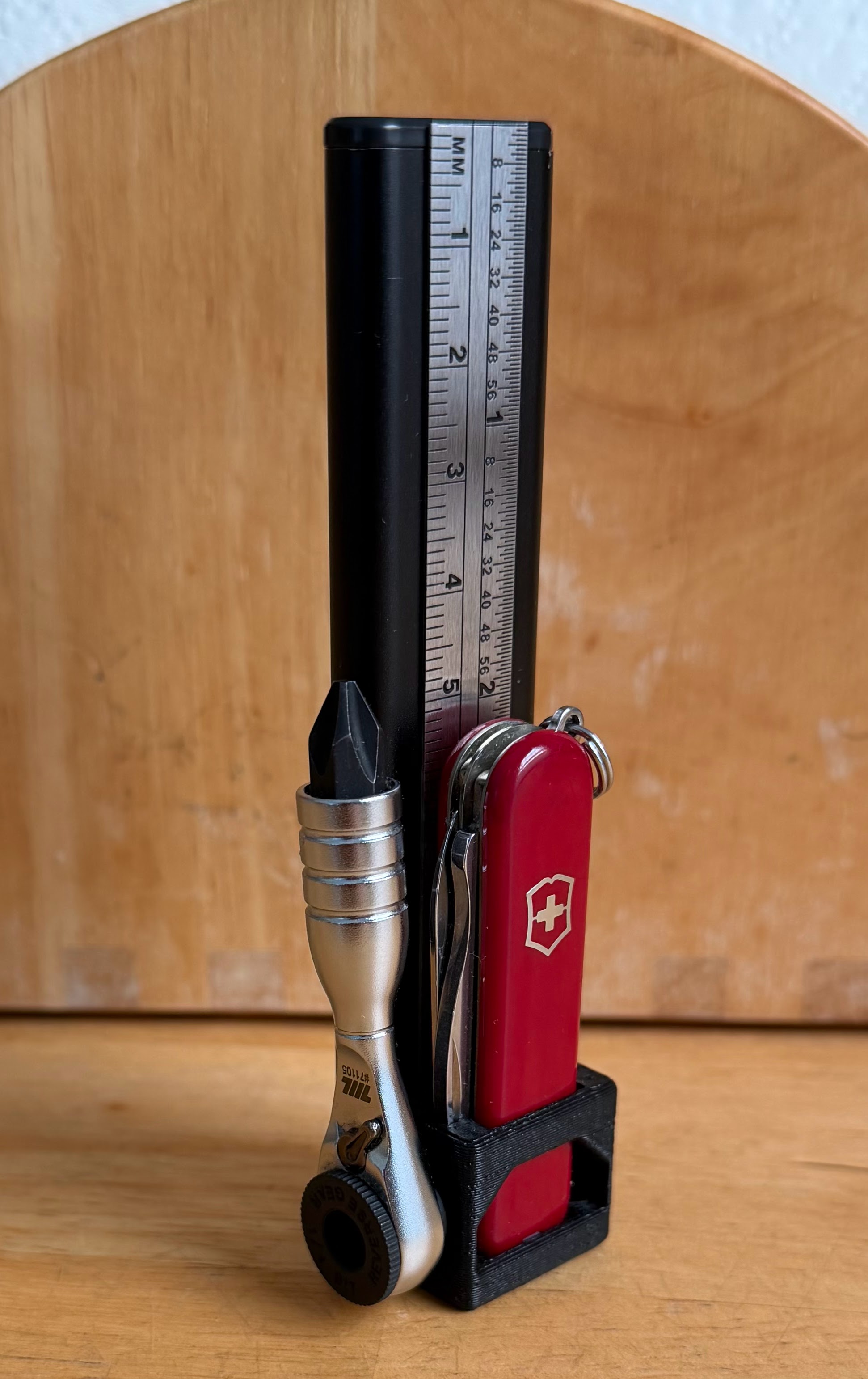 4 Tools in 1 Flashlight Clip