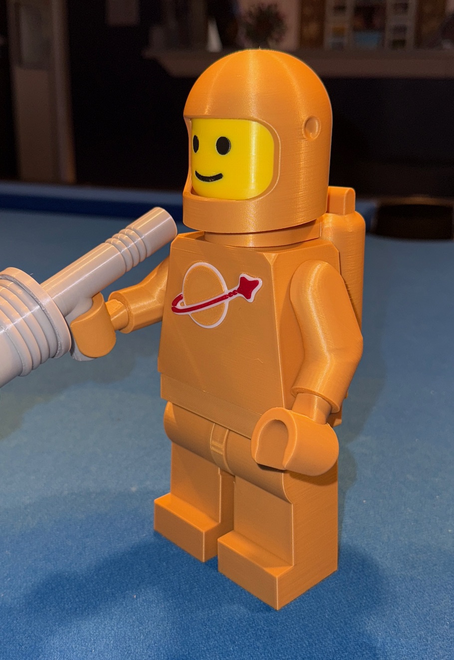 Classic Space Brick MegaFigure (5:1 Scale, Updated) — miniatura 2