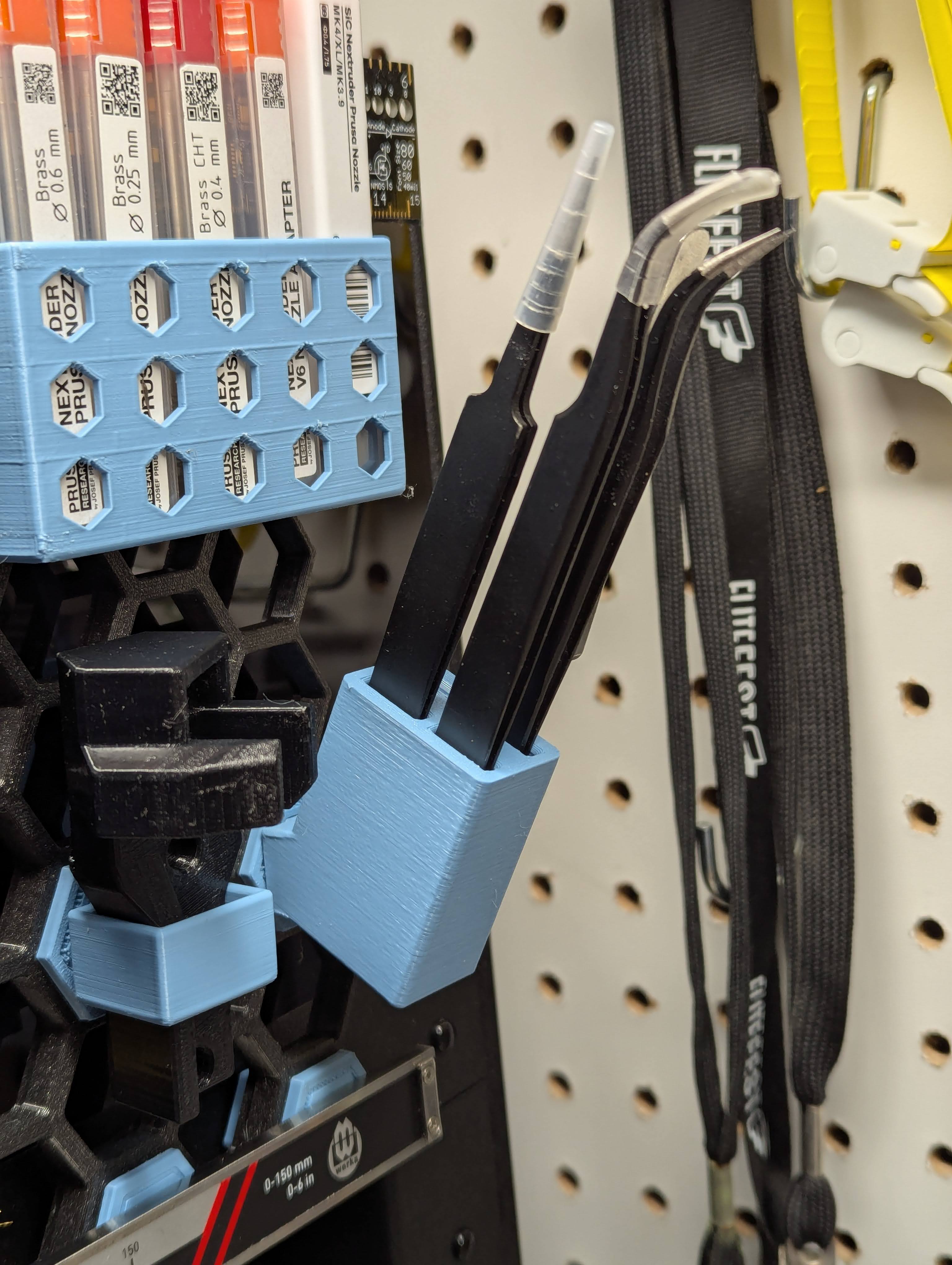 Honeycomb Wall (HSW) Angled Tweezer holder