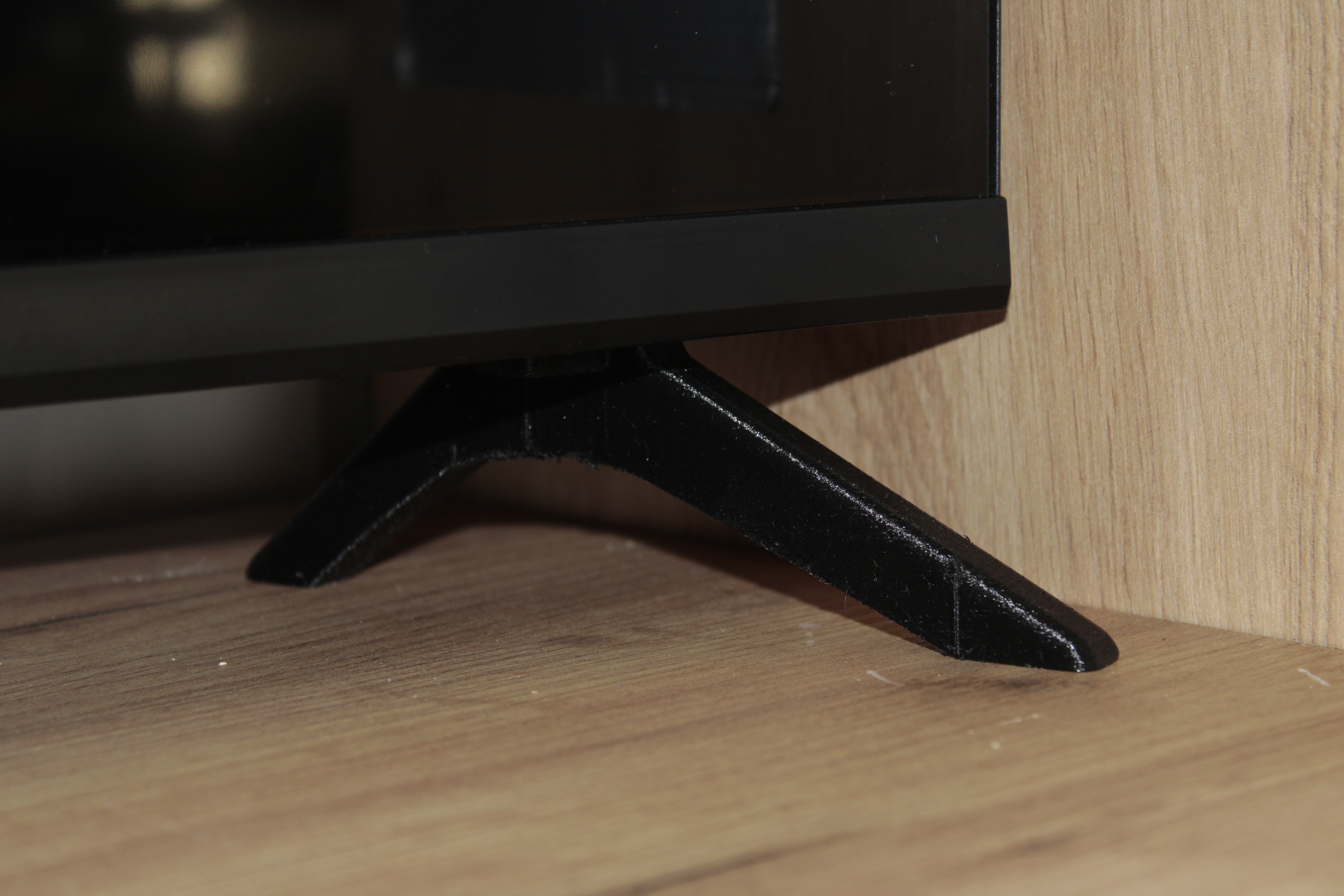 Hisense 32A series TV stand L & R - DRAWING INCLUDED