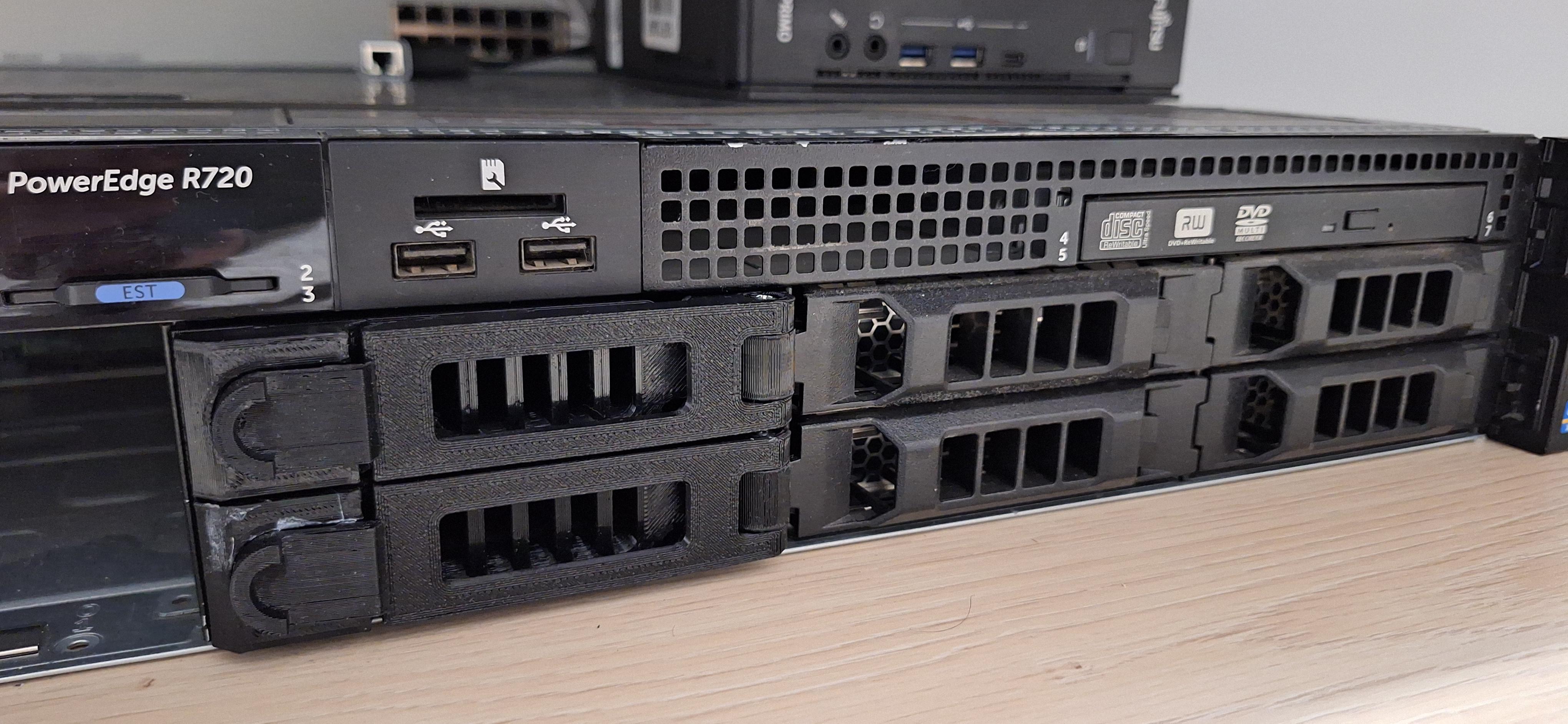 Dell PowerEdge R720 3.5'' Disk Tray with 2.5'' Disk Adapter