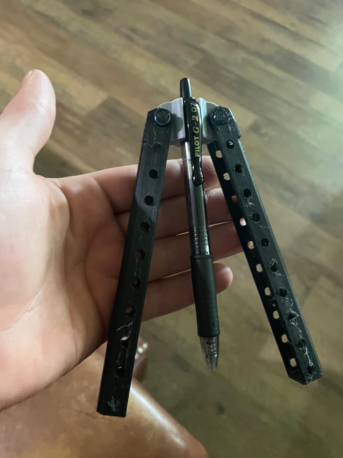 PILOT G 2 Pen Butterfly Knife