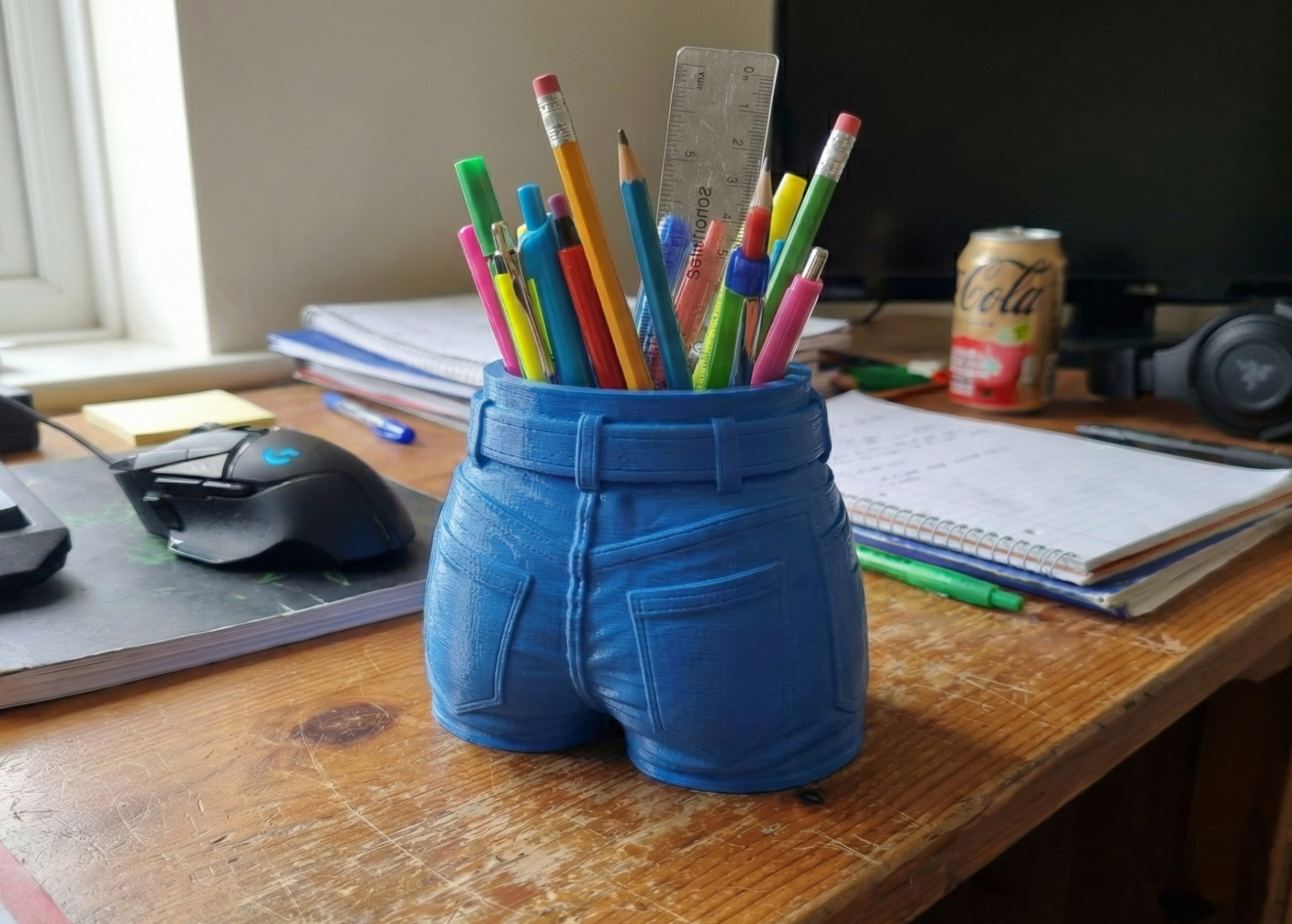 Jeans pen holder - female shape