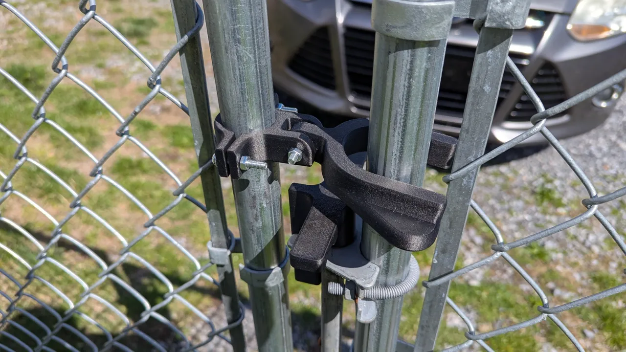Chain Link Double or Single Gate Fork Latch 1-3/8 Inch by MartyTheMcFly |  Download free STL model | Printables.com