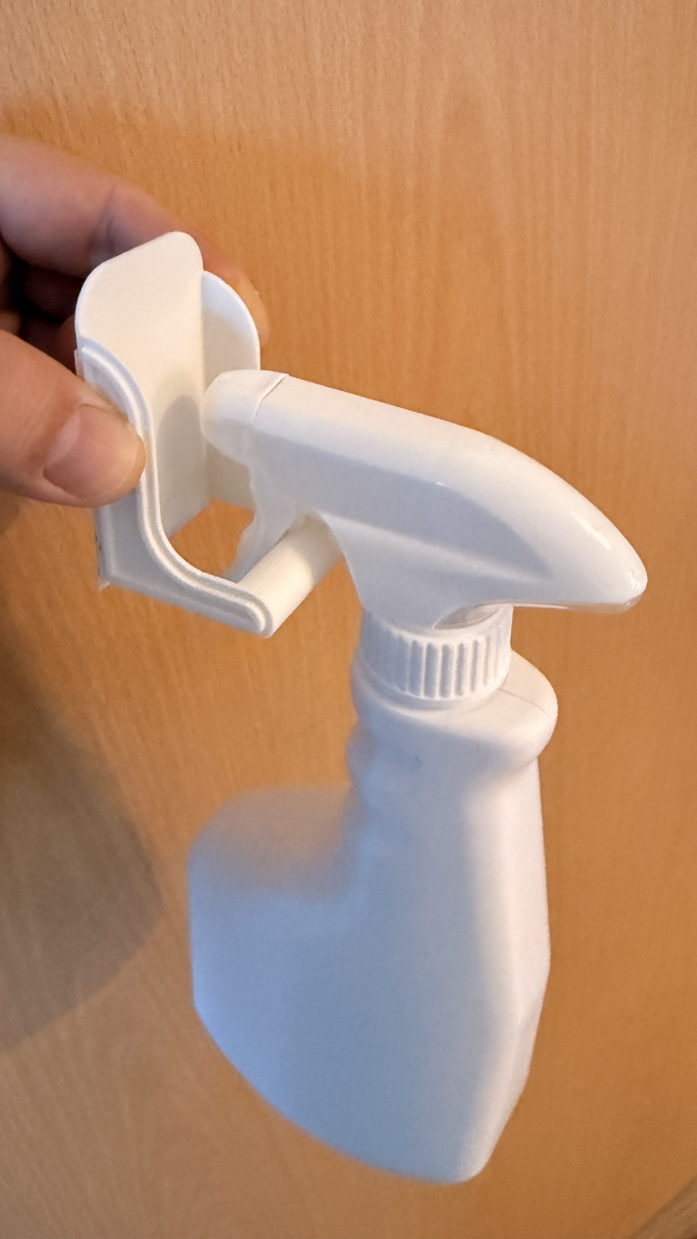 Halterung für Sprühflaschen - Suspension for spray bottles