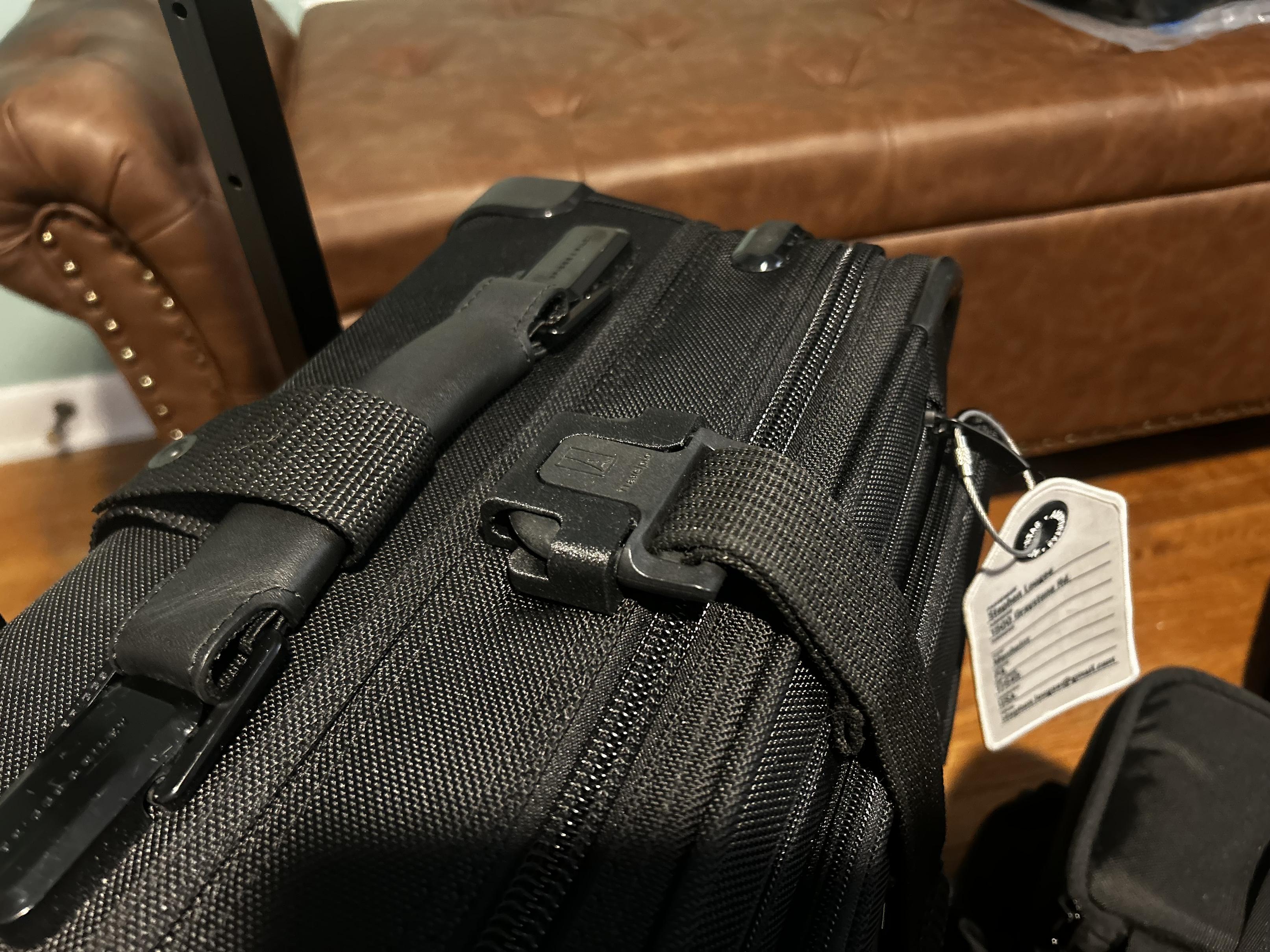 Luggage strap adapter - Briggs and Riley to Travel pro
