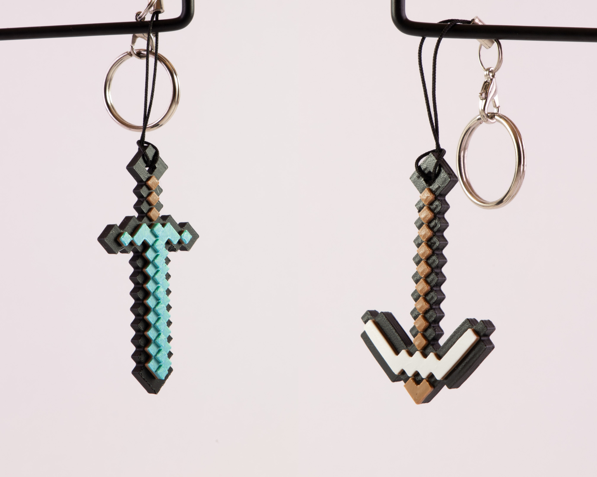 Minecraft Keychains – Sword, Pickaxe & Creeper Head