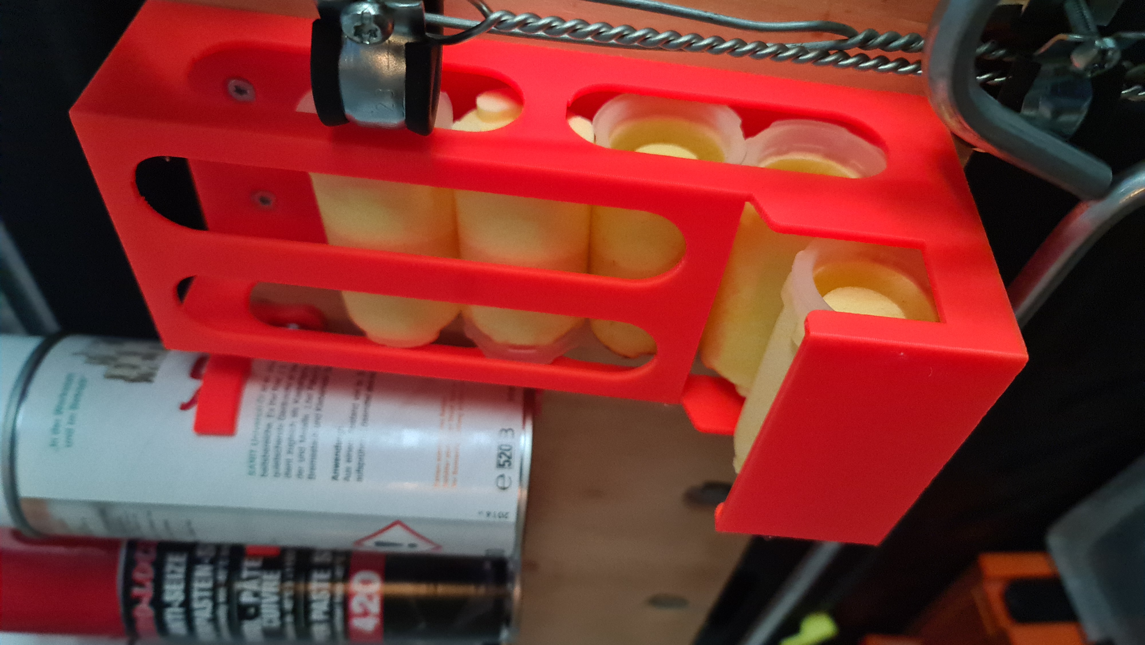 Oil filter holder for heating Systems