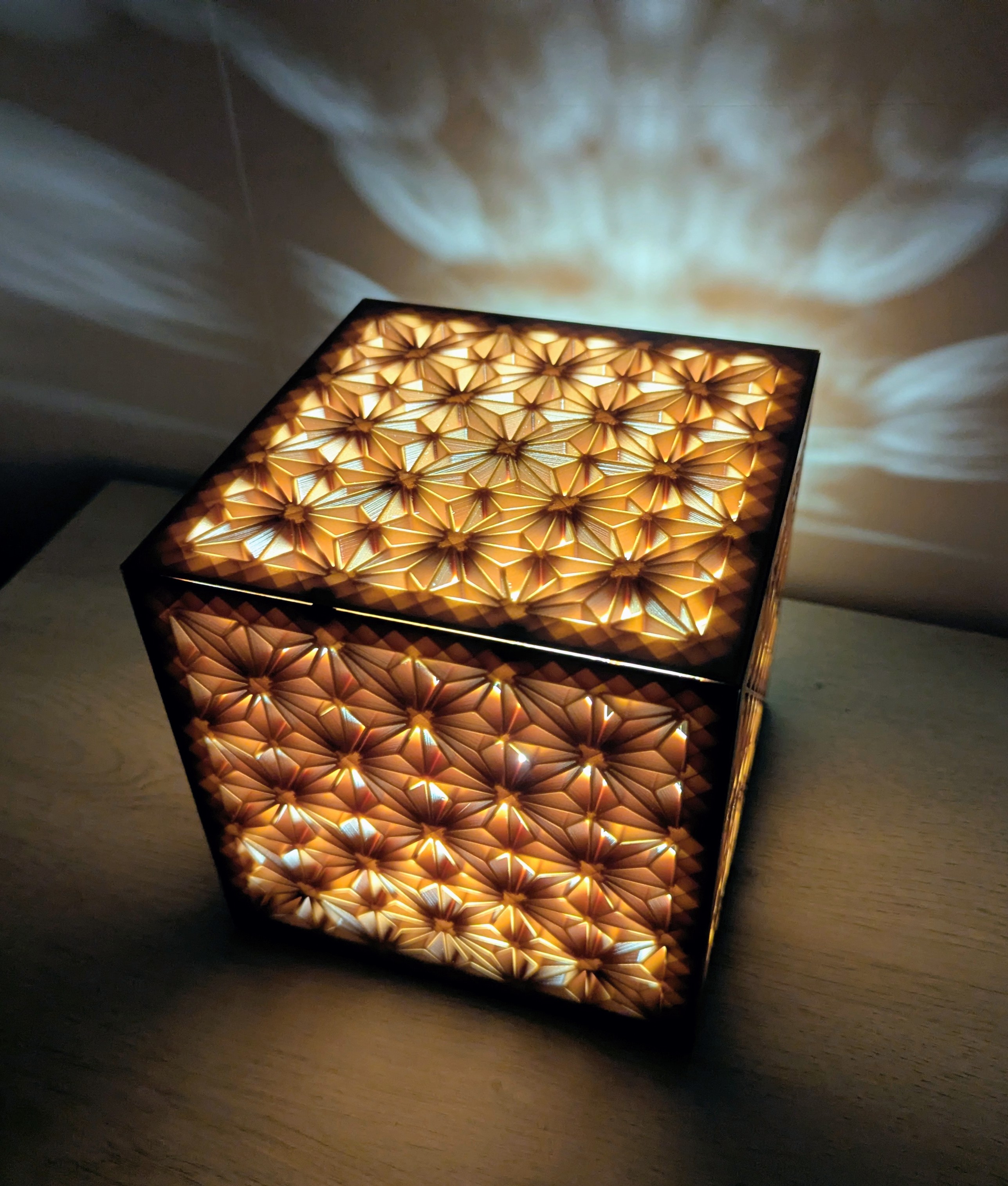 Modular Night Lamp with Magnetic Panels