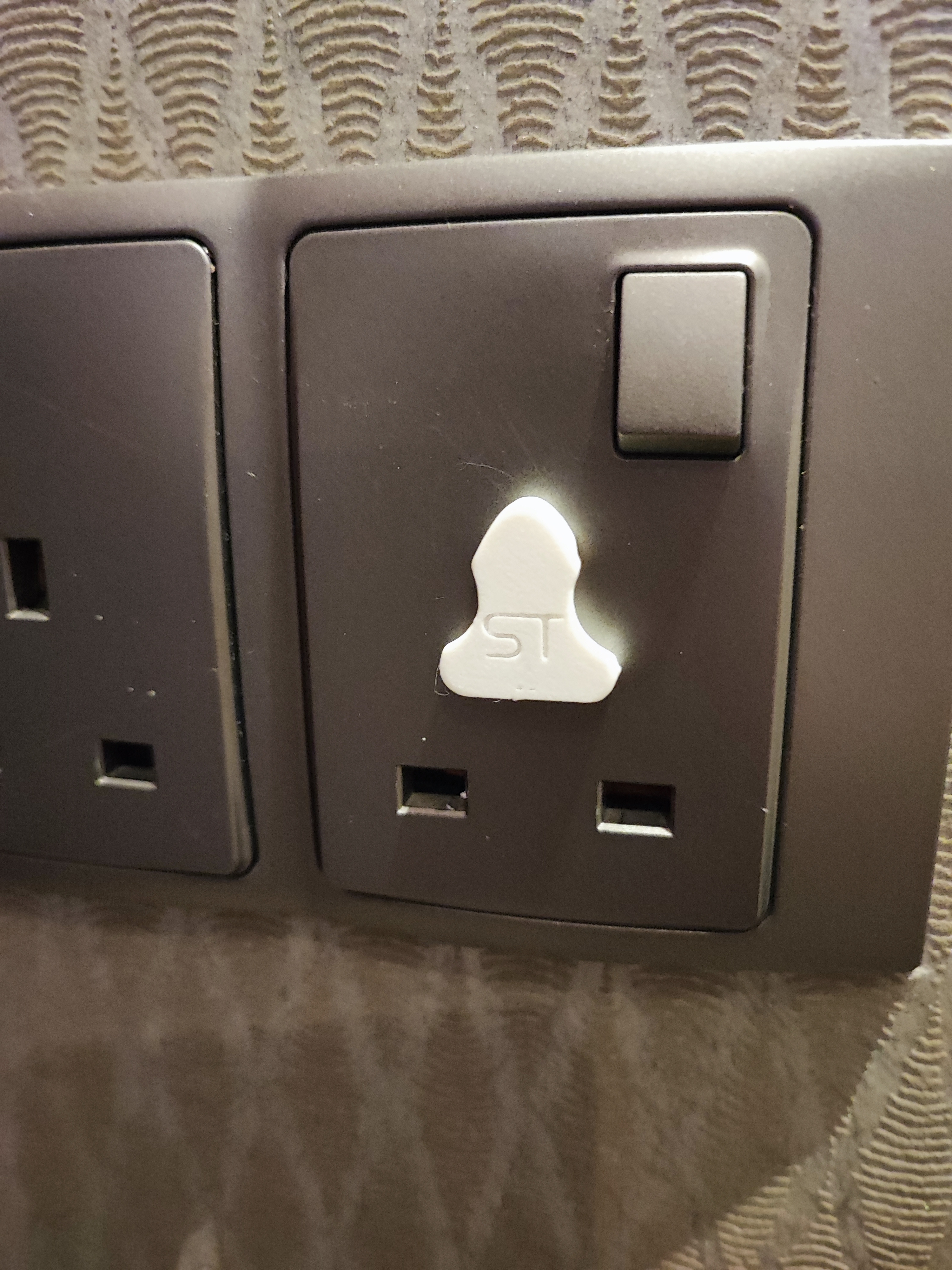 Earth Pin Insert for UK Plug Socket