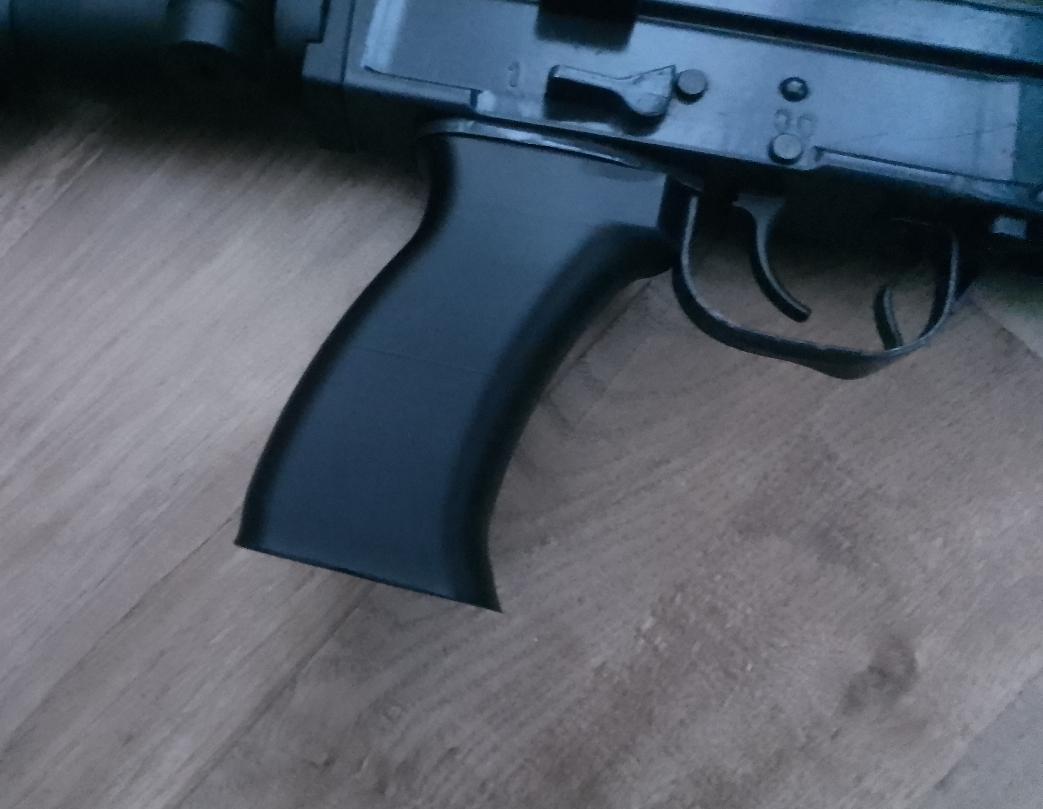 Prodloužená pistolová rukojeť pro VZ58