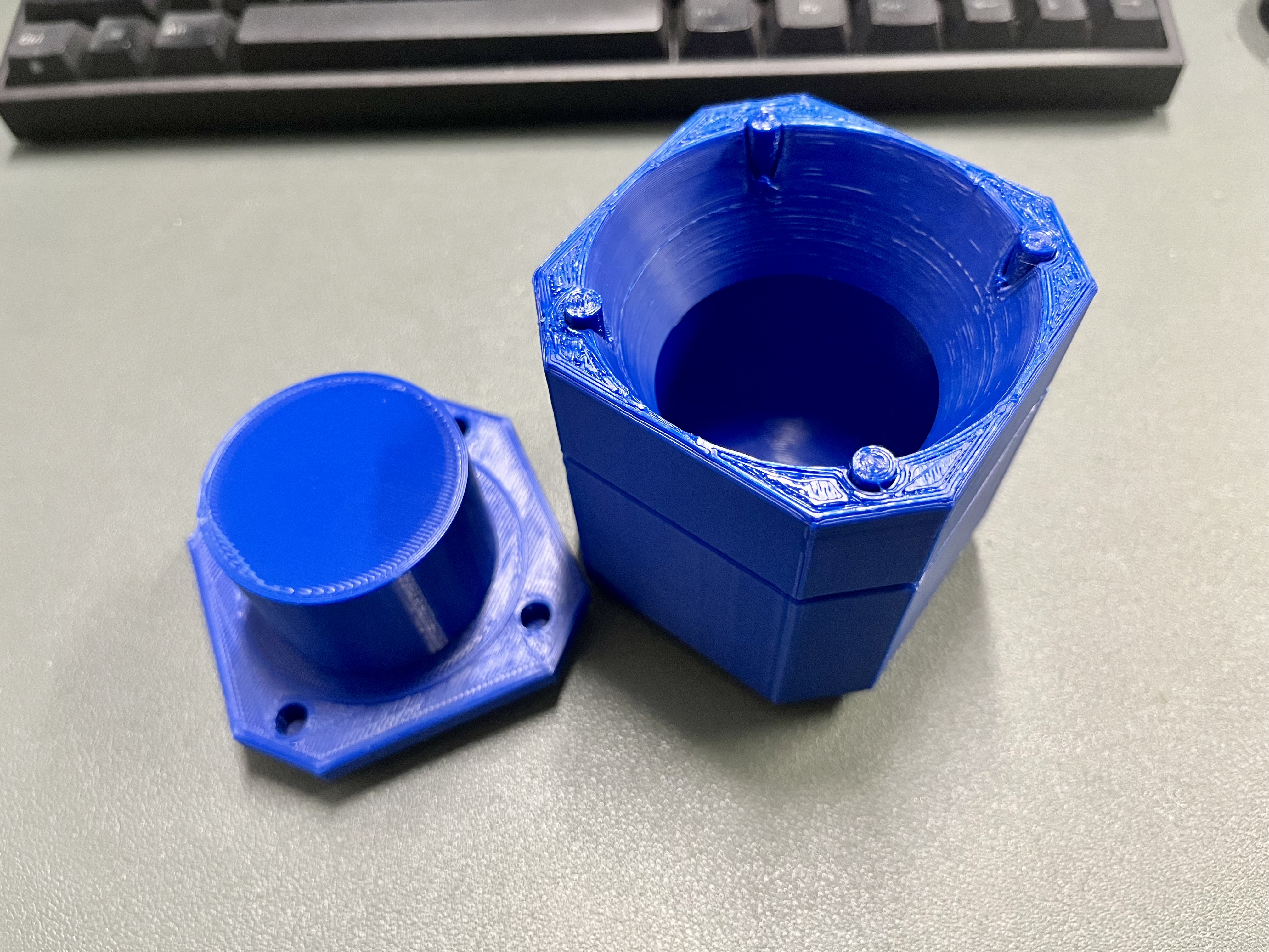 The Vertuo Pillar Press — miniatura 2