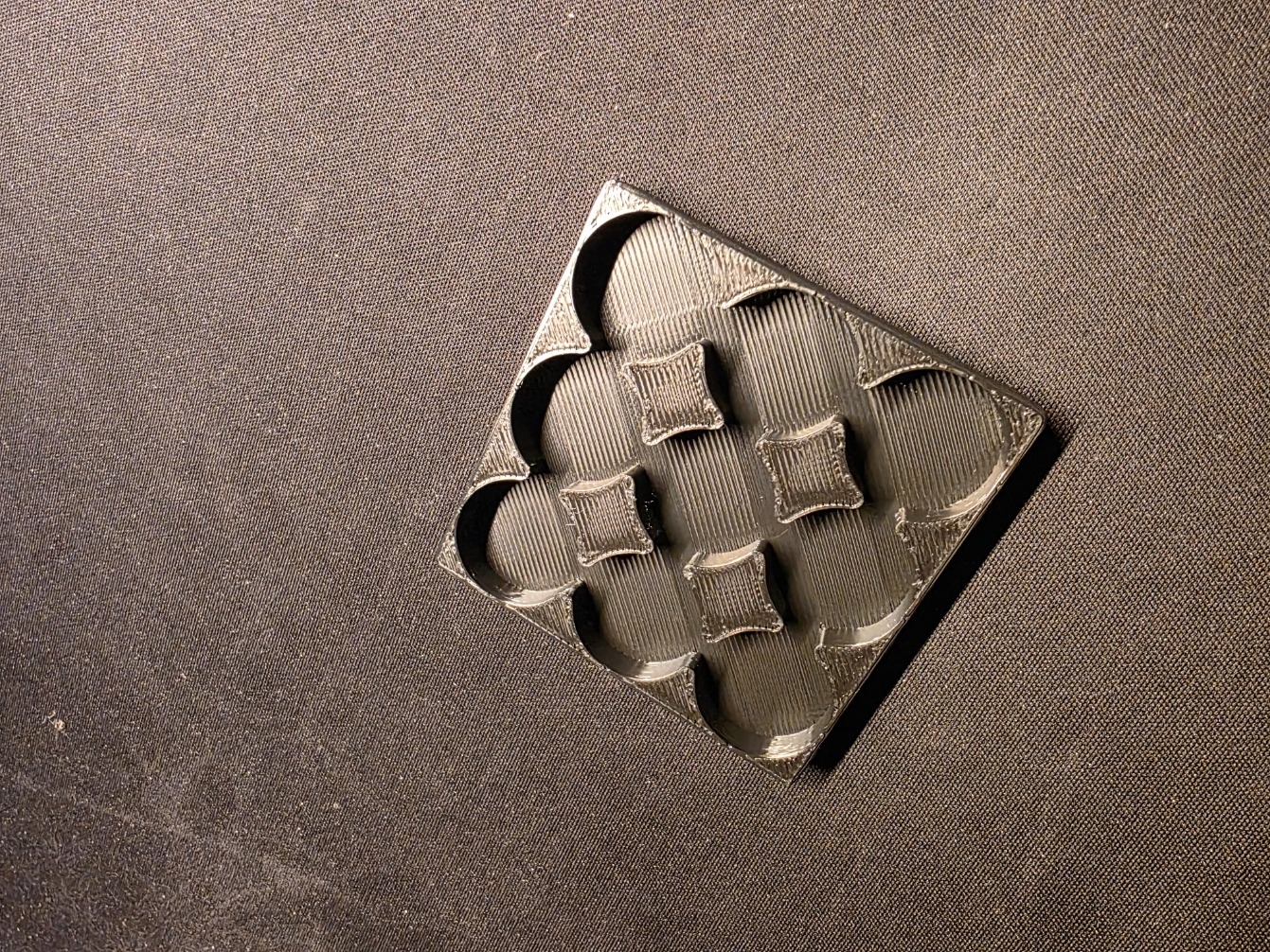 Additional plate for CR16XX (and smaller) batteries