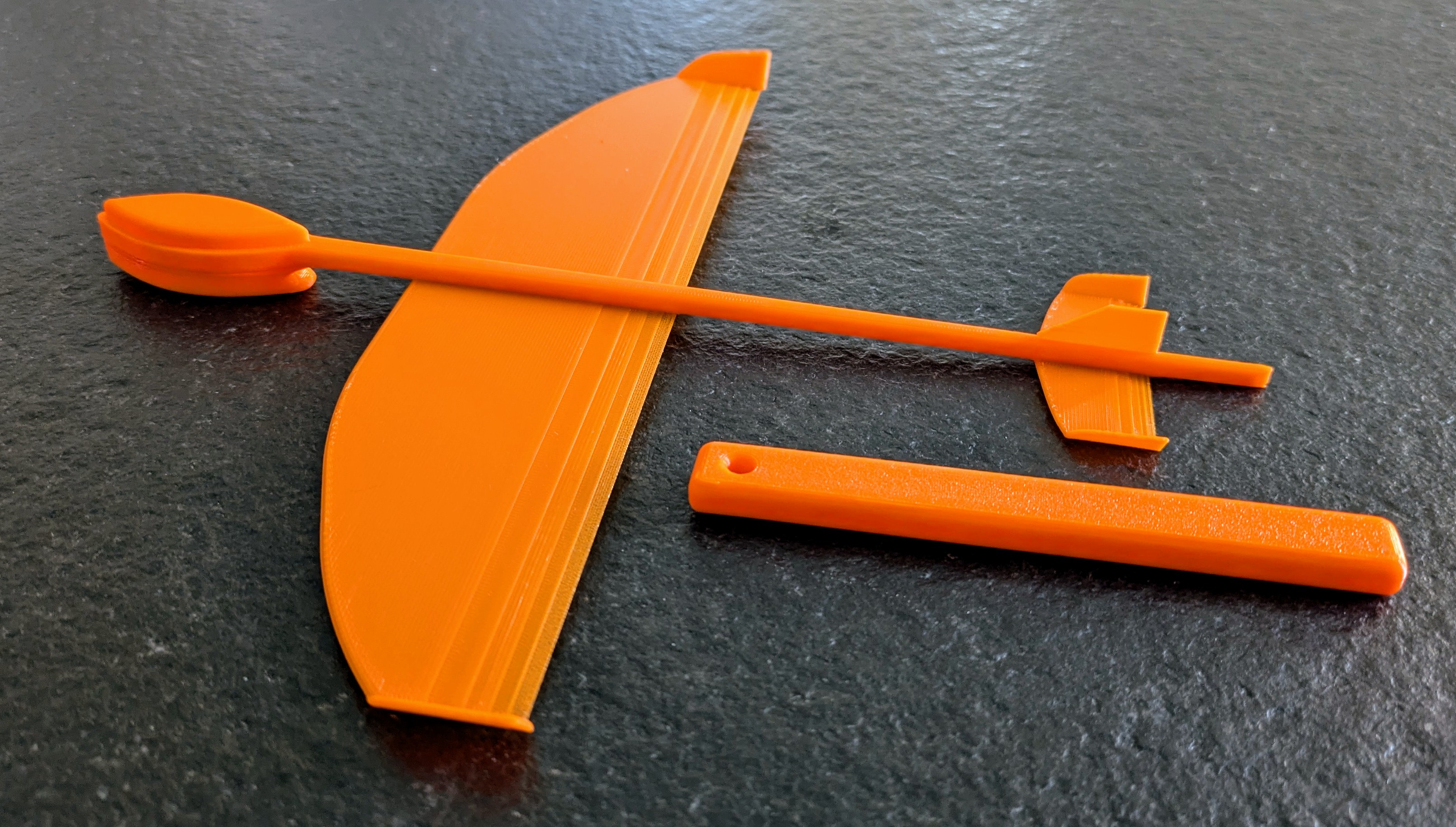 Gummiband-Gleiter — miniatura 2