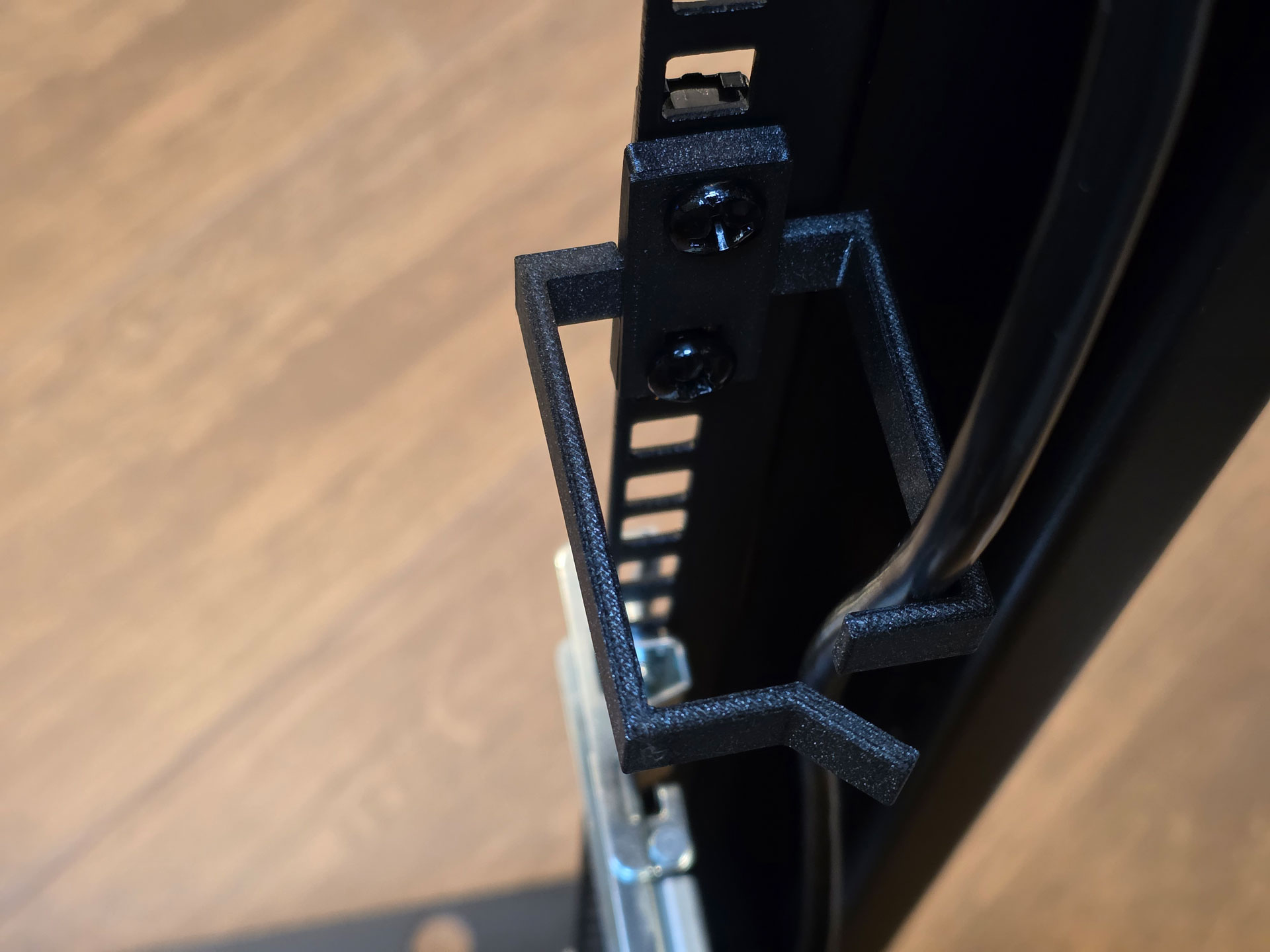 Miniatura 3 do modelo 3D Rack Cable Management Hook - Cable Guides