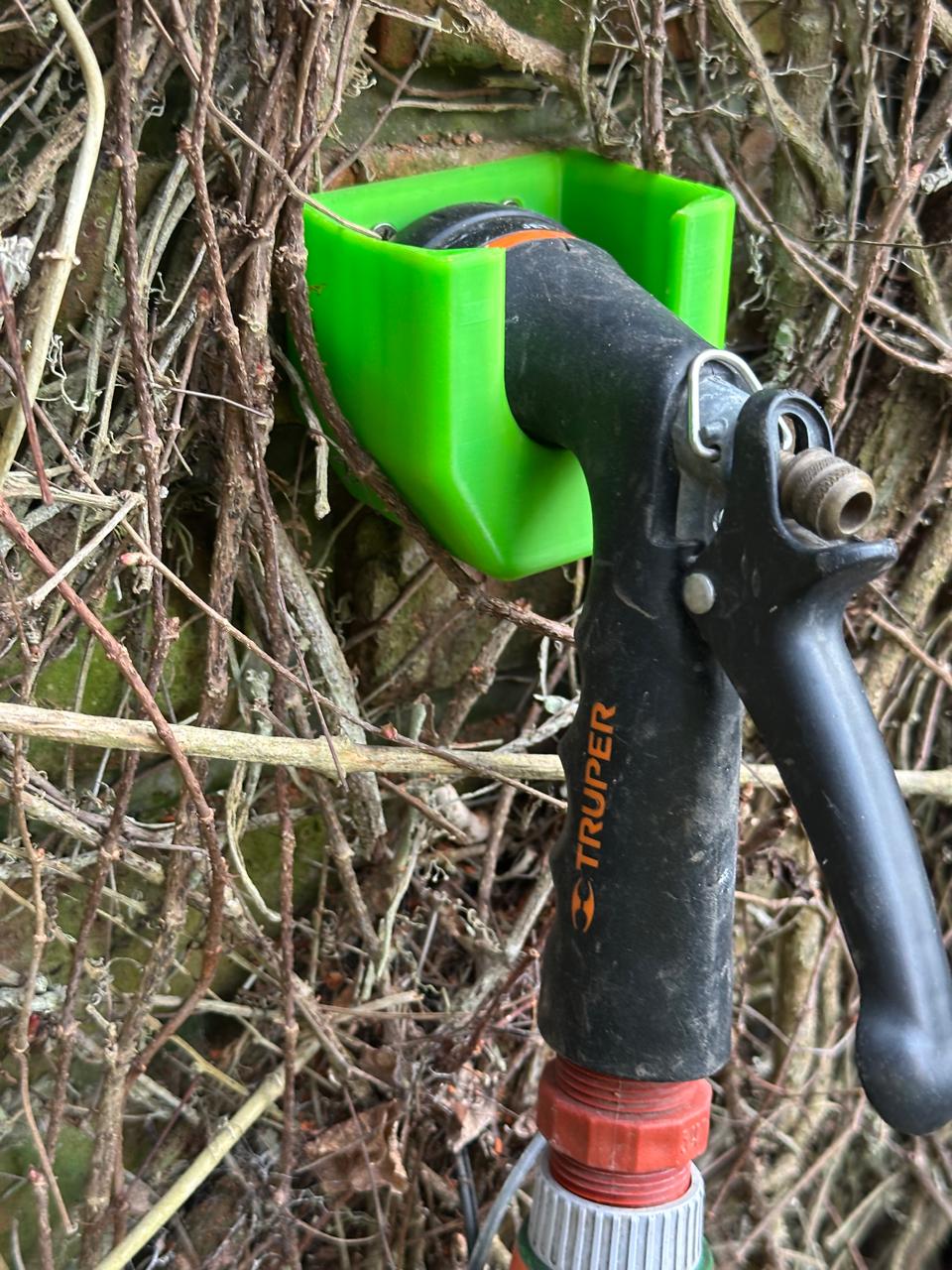 Truper Water Sprayer Wall Holder/Mount