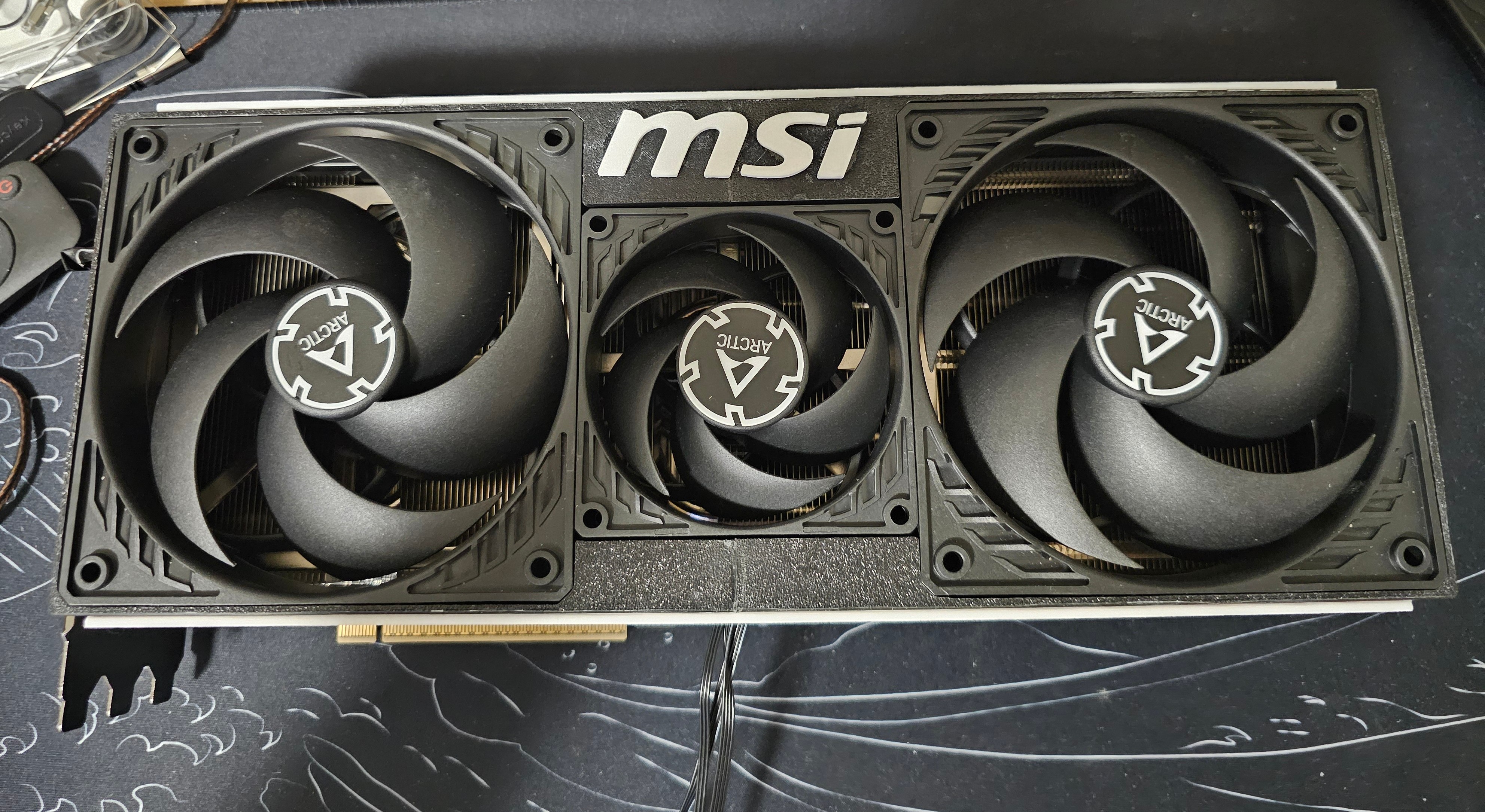 MSI Ventus 5090 Fan deshroud Actic mod
