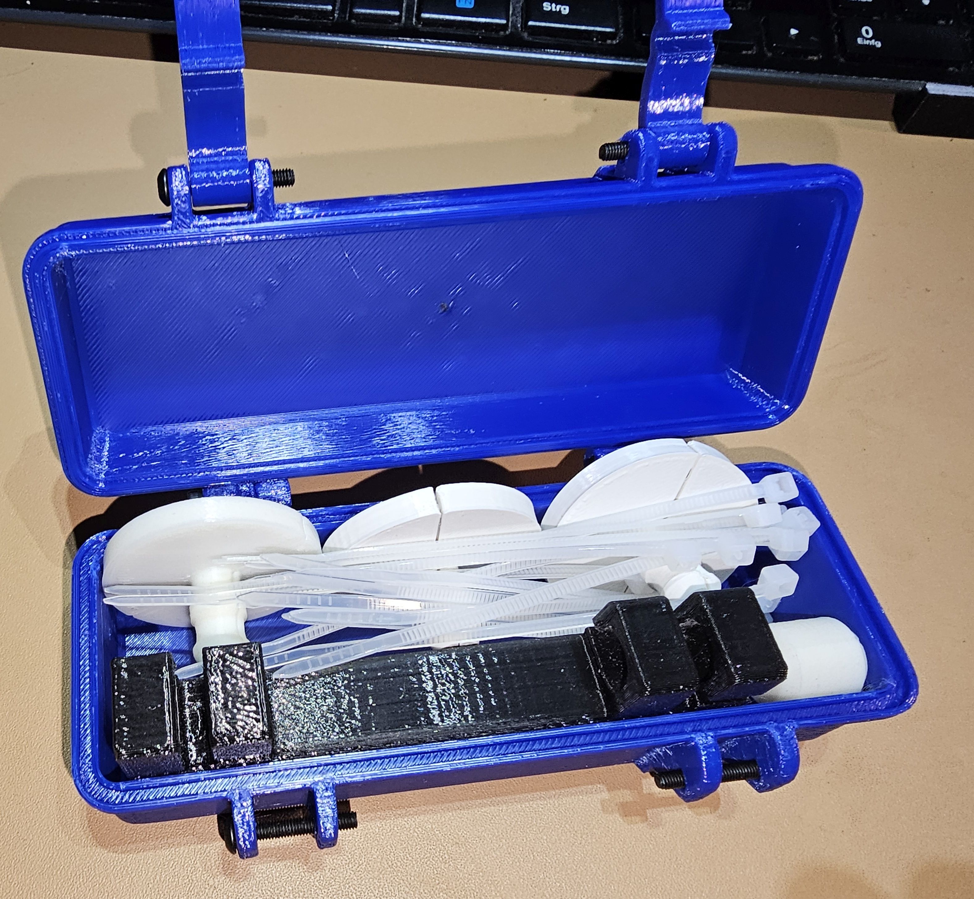 Case for the kite ferry - all the hardware needed in one place