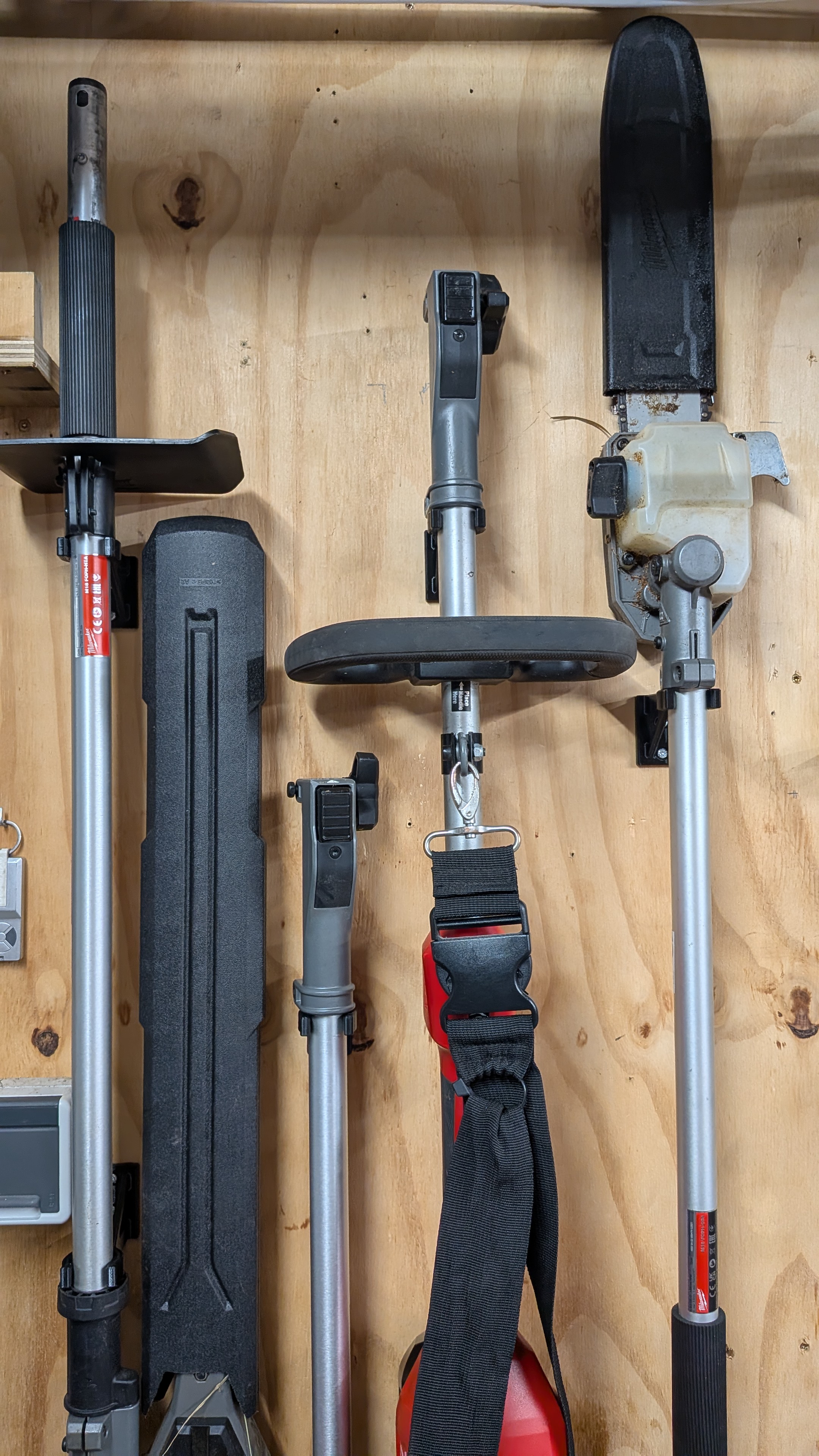 Wall hanger / clamp for Milwaukee QUIK-LOK (FOPH) tool and attachements