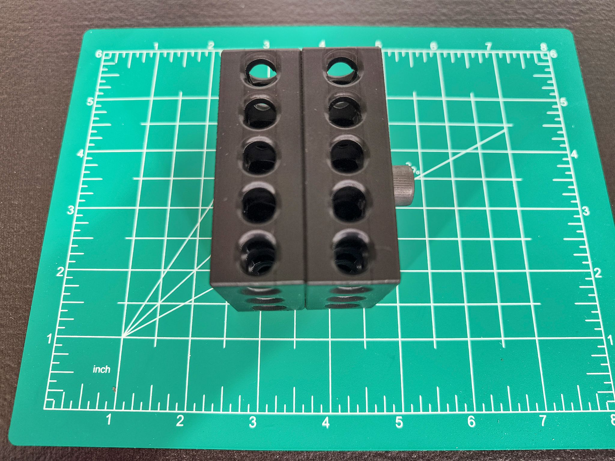 Miniatura 5 do modelo 3D Threaded 123 Block