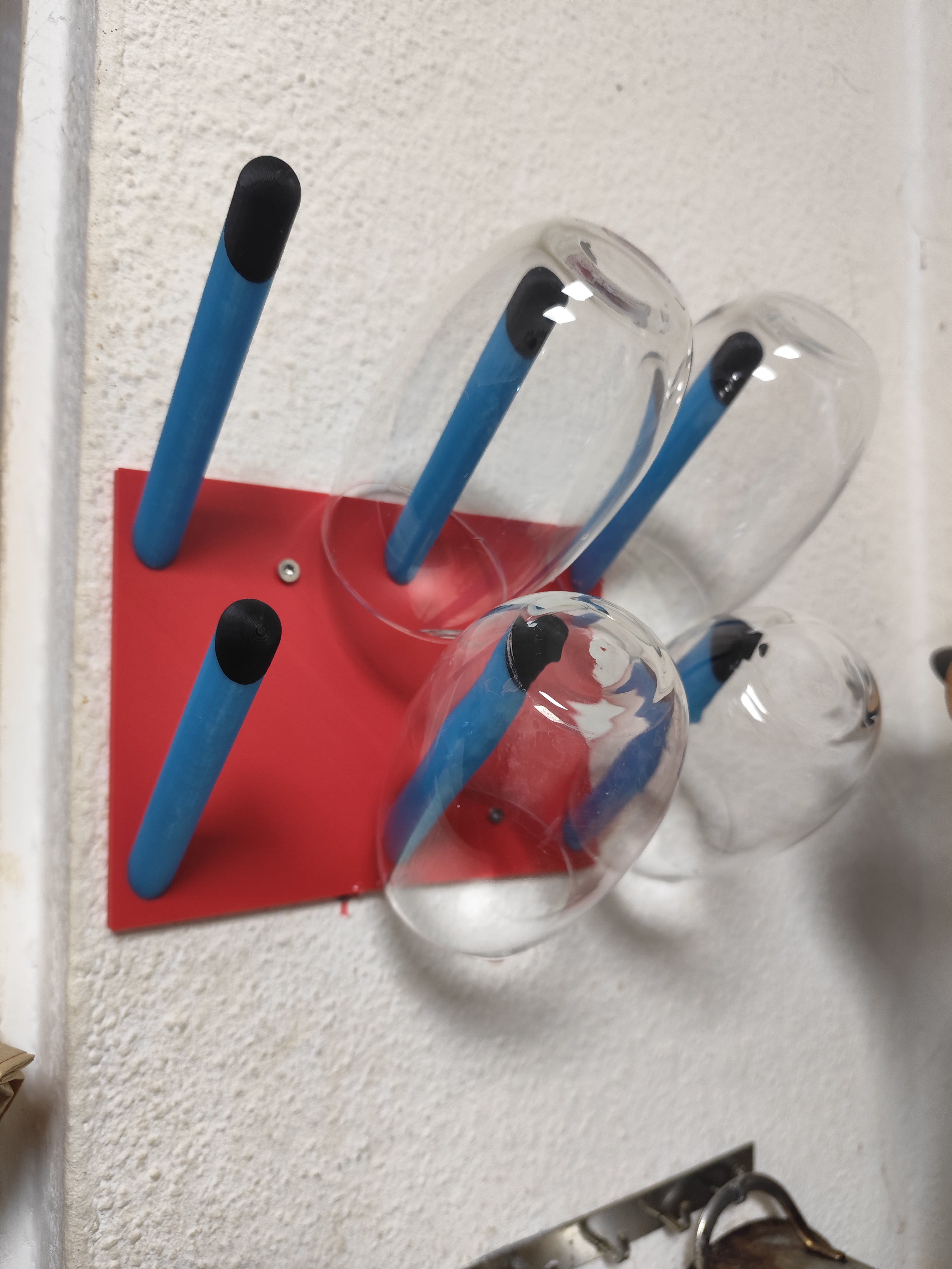 wall drinking glass rack