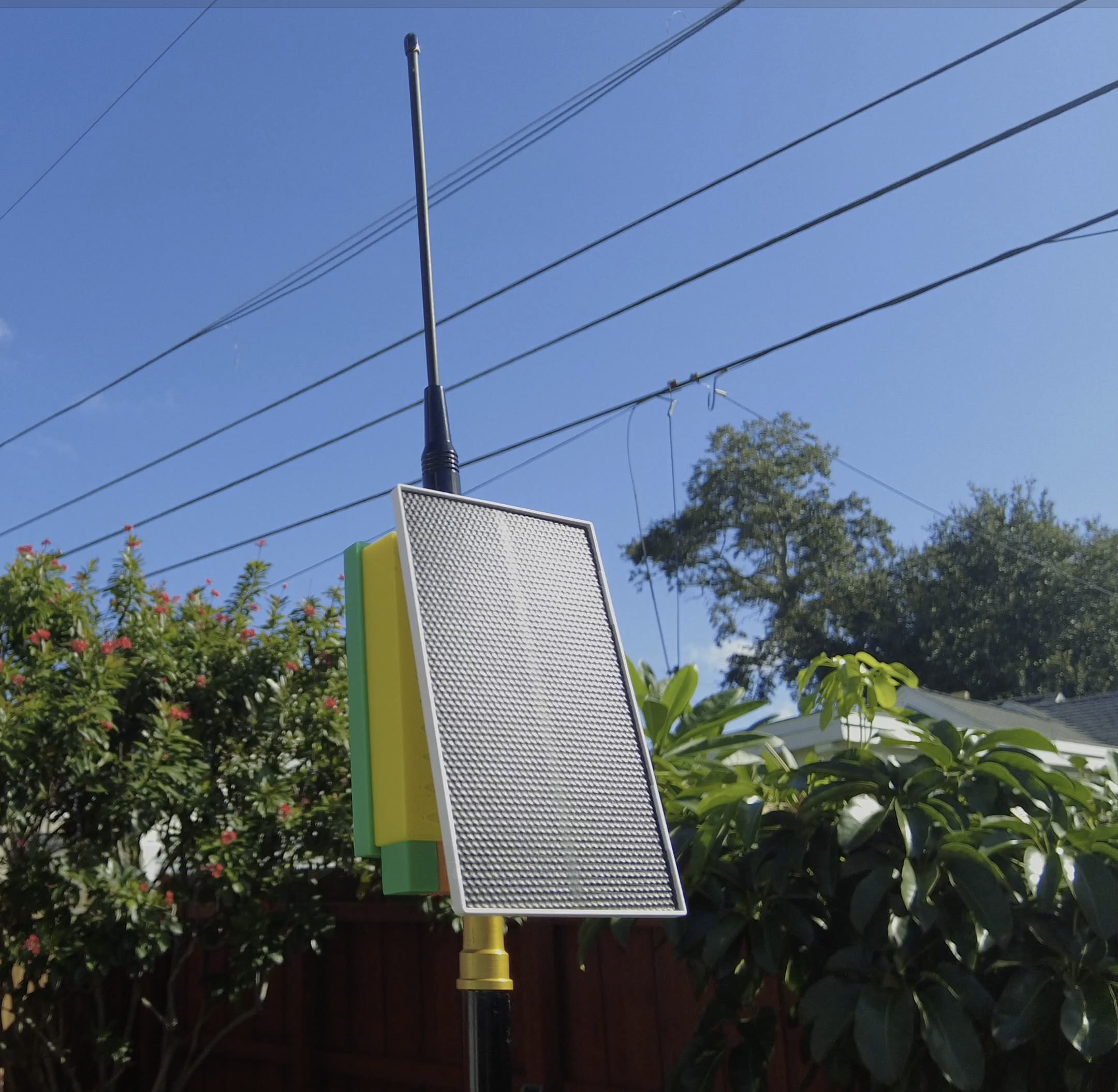 Small Meshtastic / MeshCore Solar Node