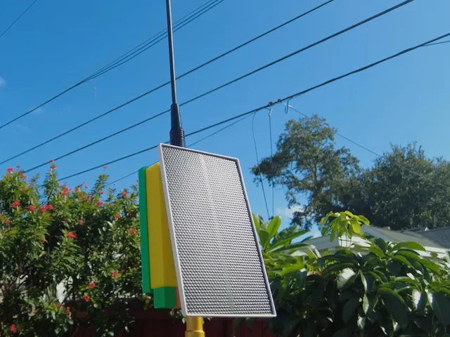 Small Meshtastic / MeshCore Solar Node