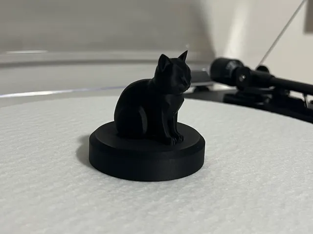 Sitting Cat - Vinyl Turntable Decor
