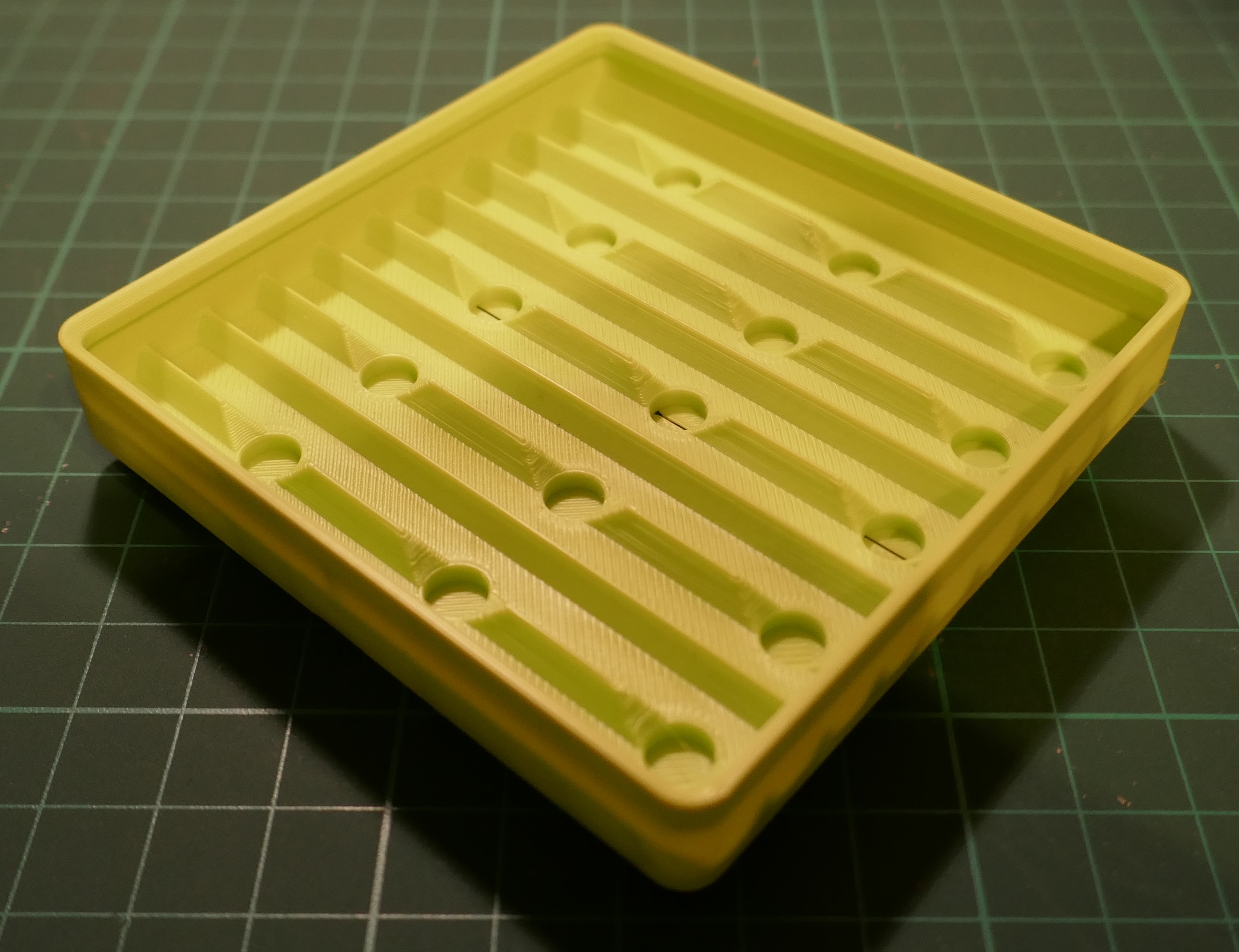 Miniatura 2 do modelo 3D Gridfinity magnetic hex bits holder