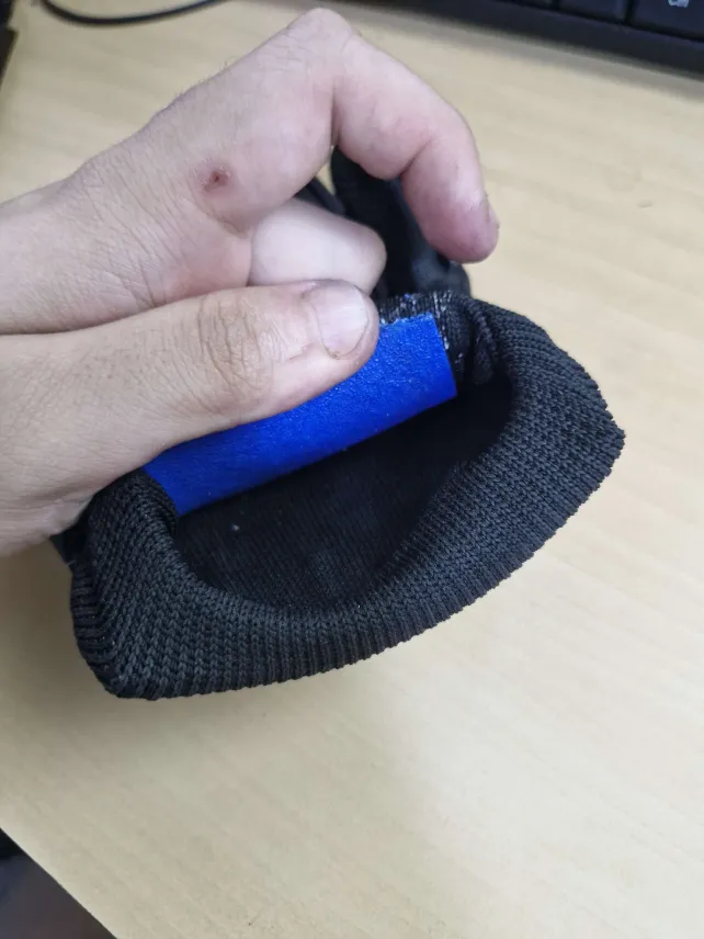 Simple medieval gauntlet — miniatura 6