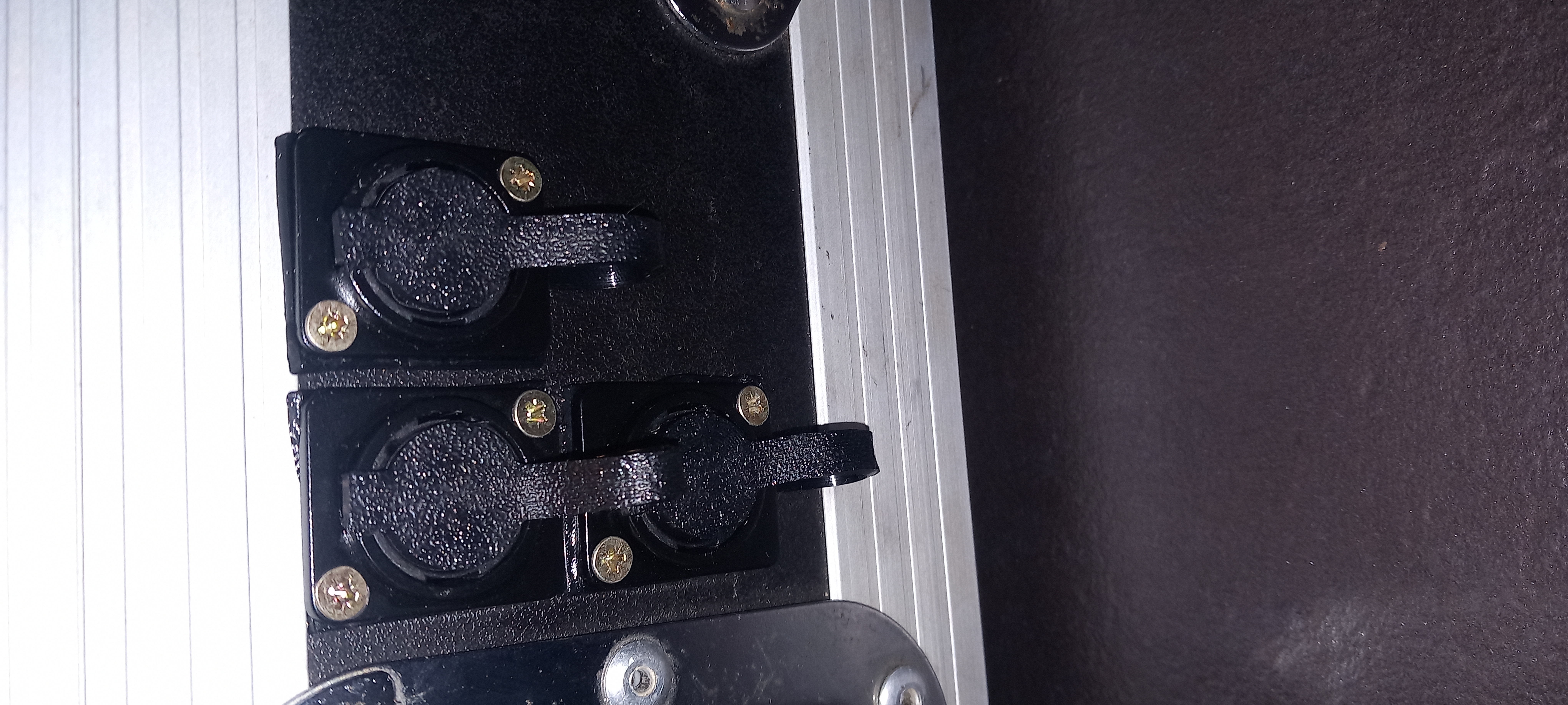 xlr cap