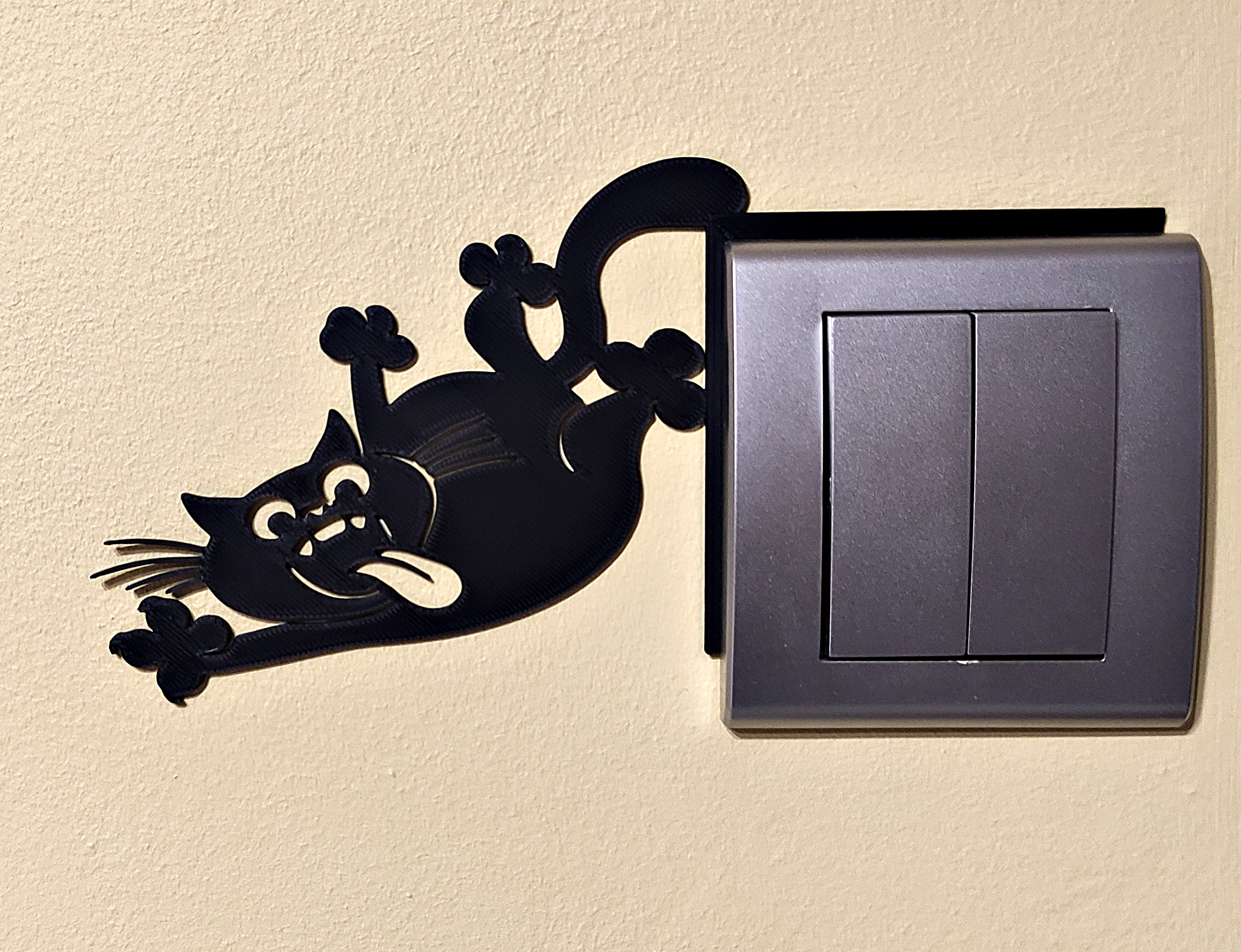 Decorative 3D Light Switch Cover – Falling Cat 3