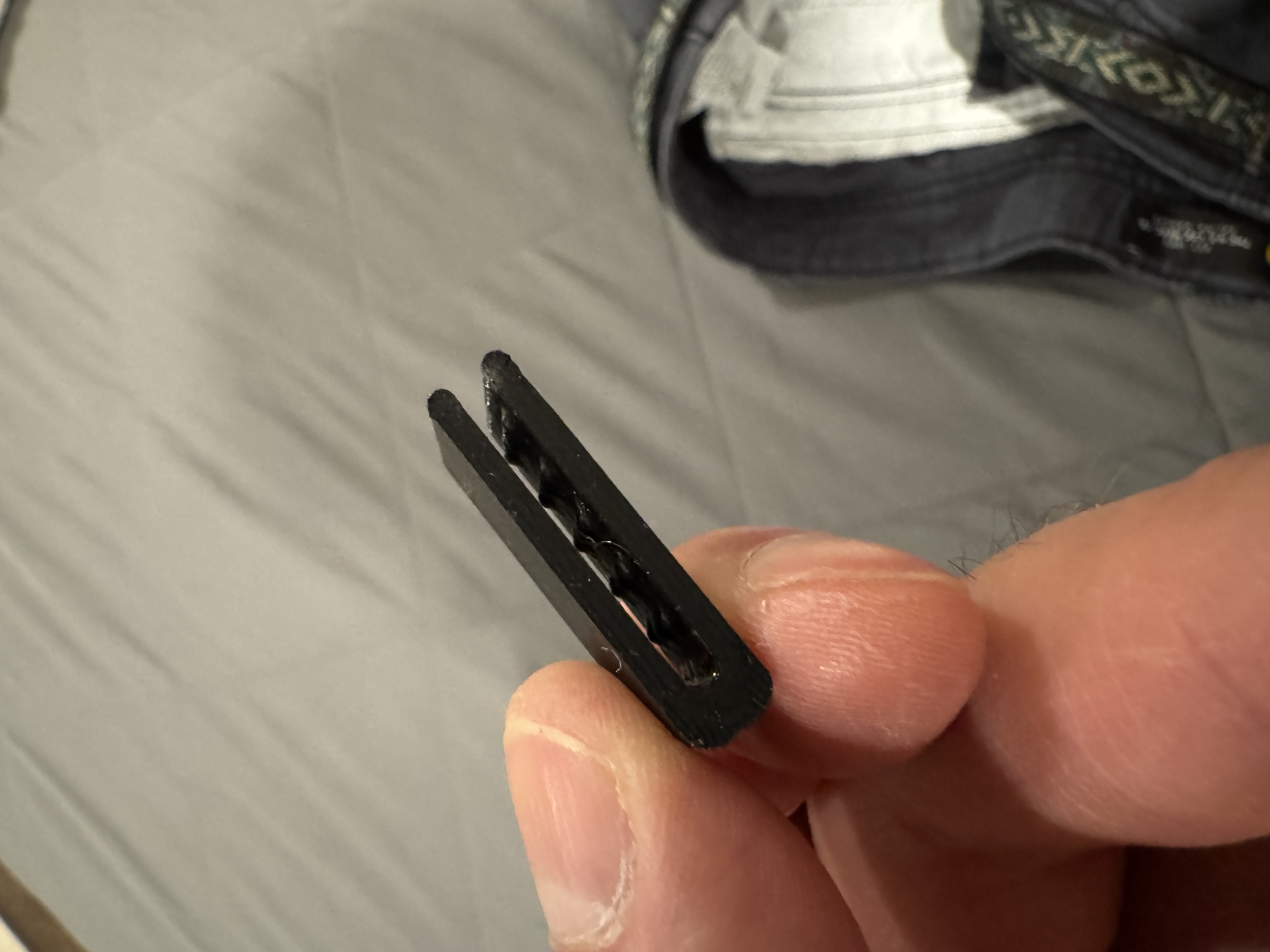 belt spacing clip