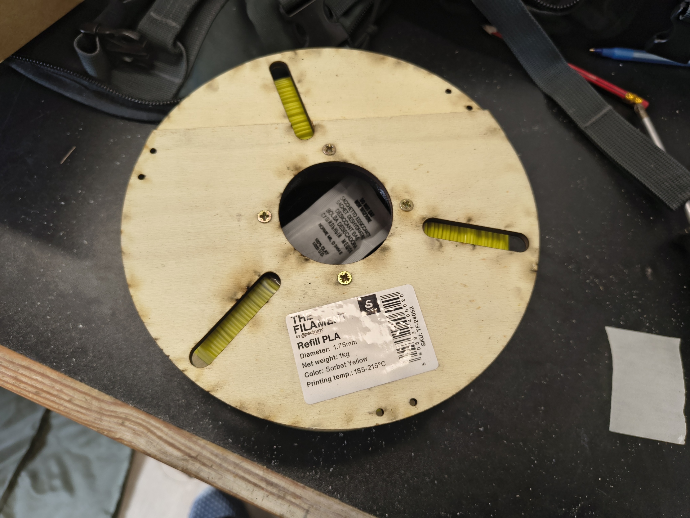 Spectrum refill spool (laser cut + 3d print)