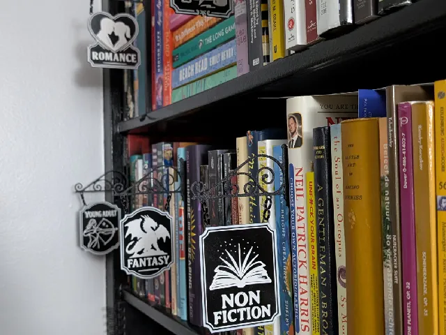 Cute Hanging Bookshelf Signs