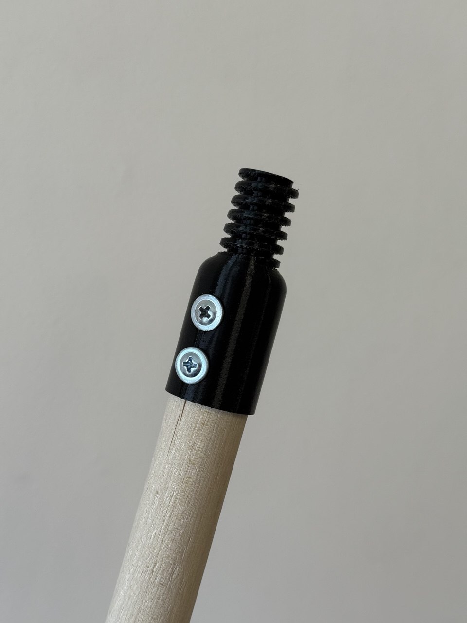 Threaded adapter for broomhandle