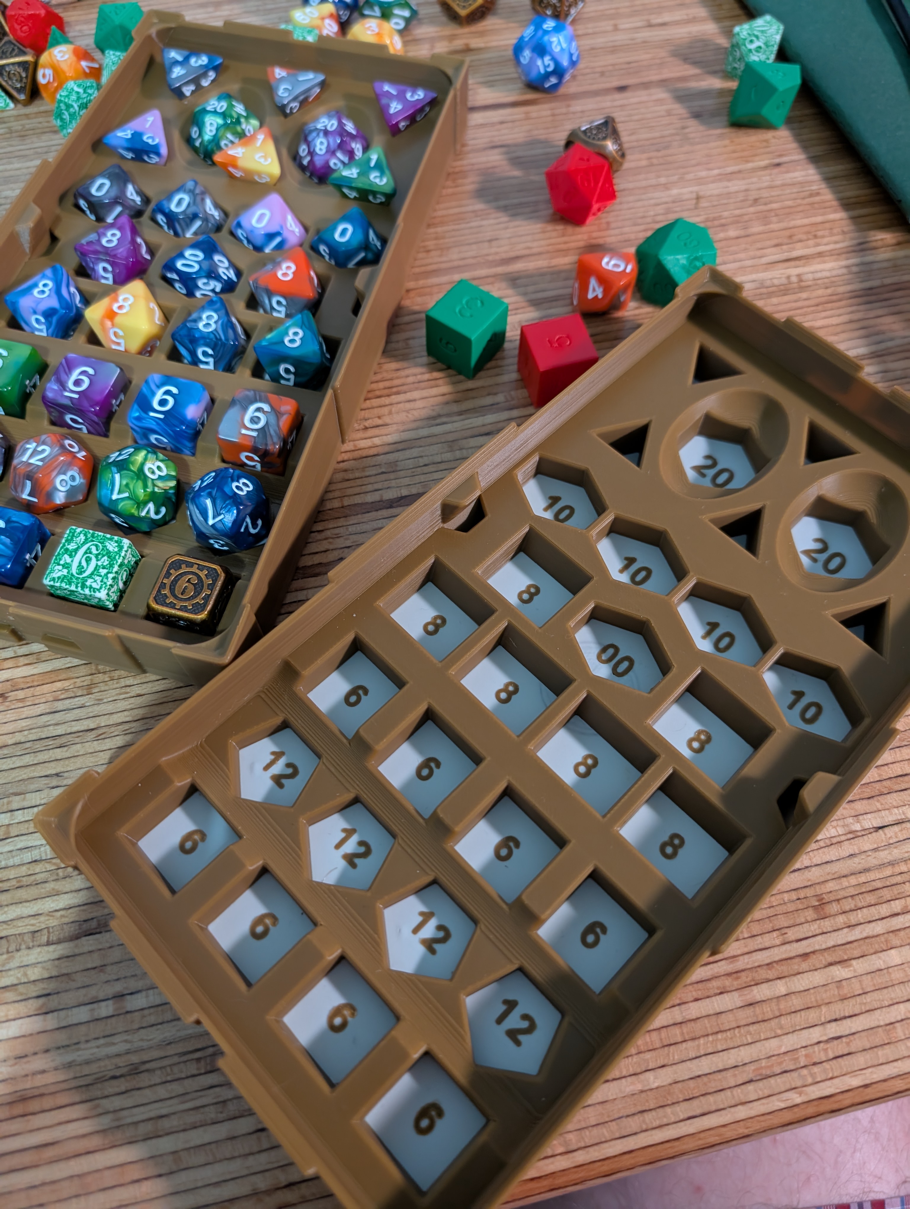 Numbered multi-colored rolling tray