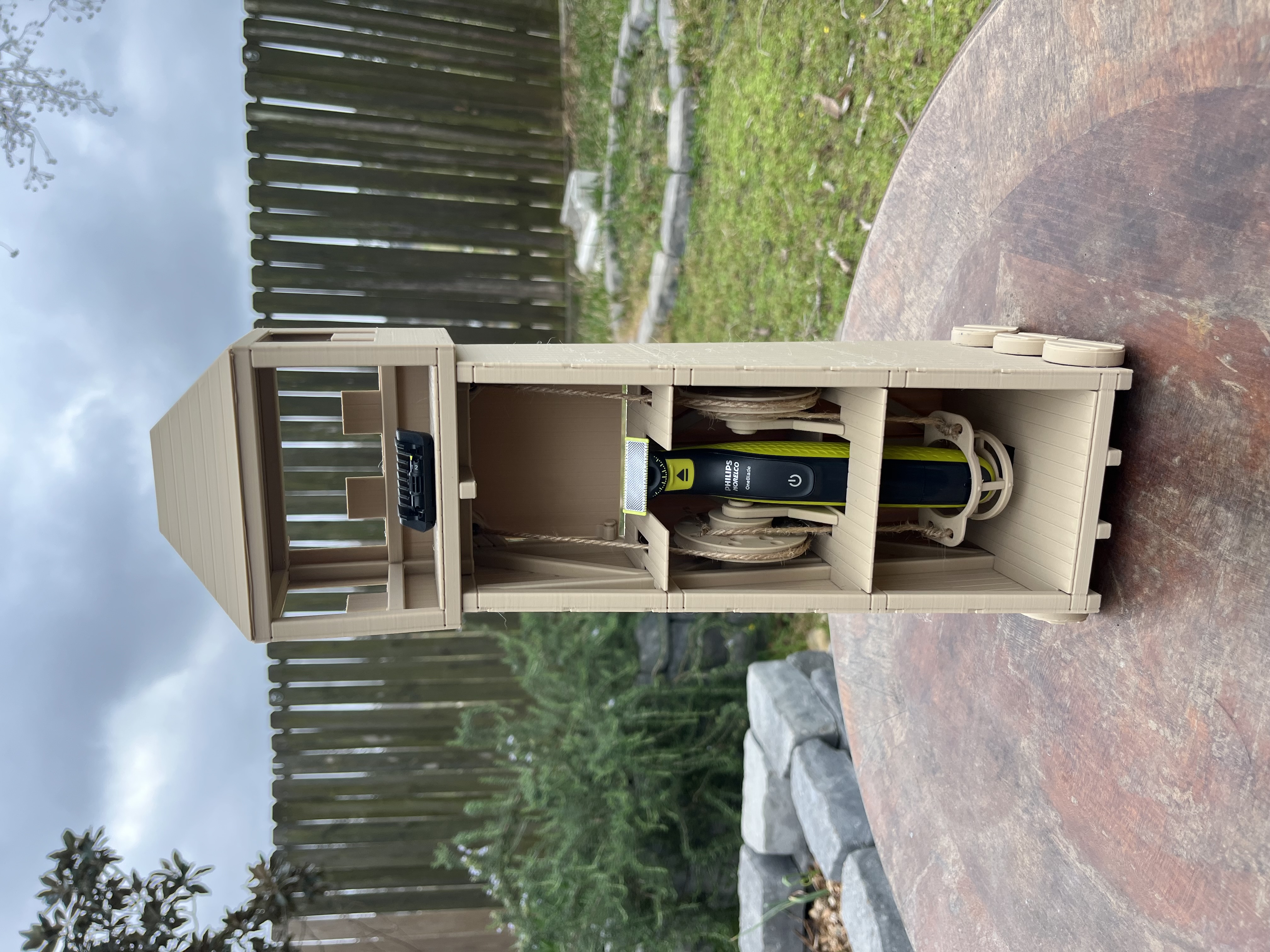 Siege Tower Stand for Philips OneBlade