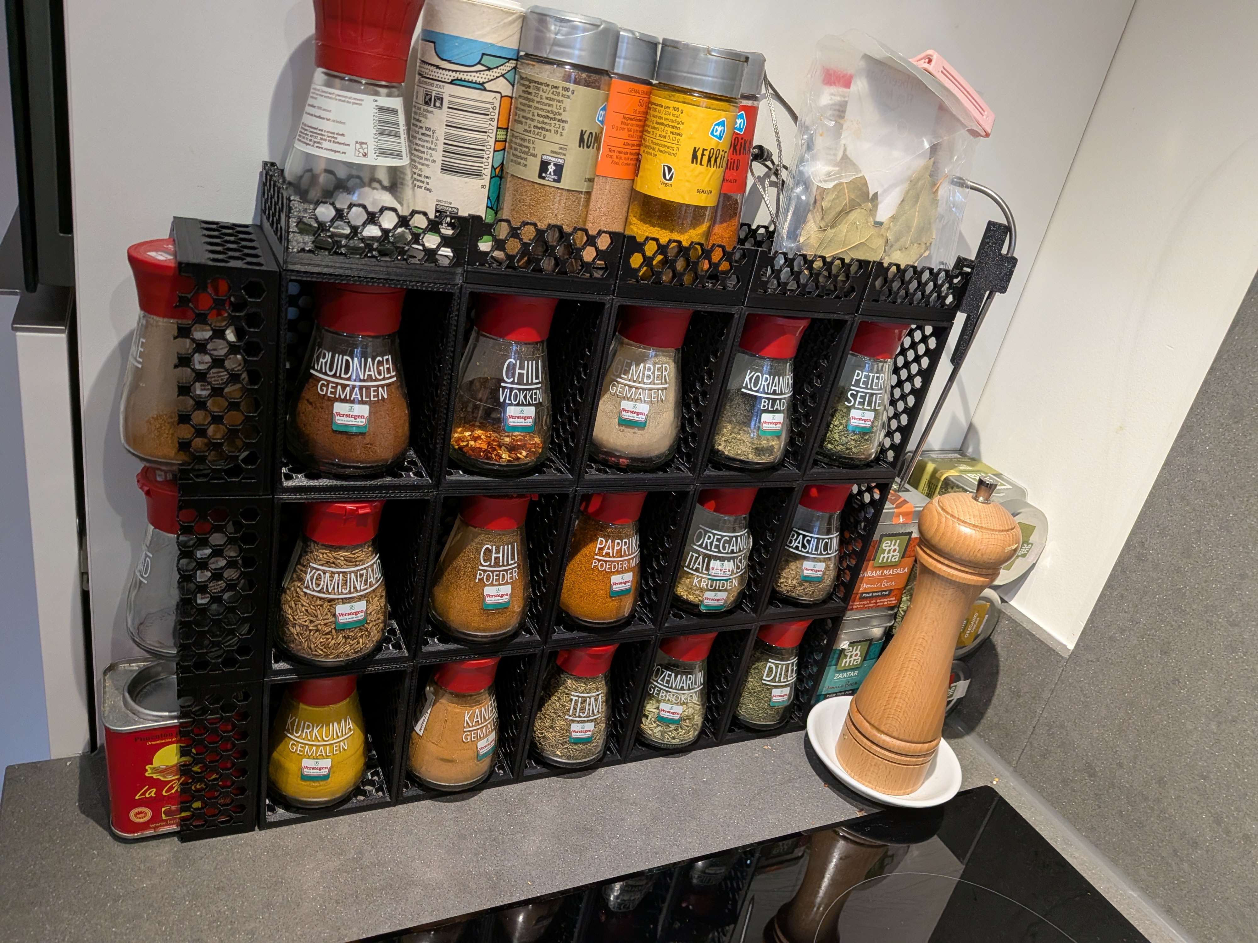 Modular Parametric Spice Rack